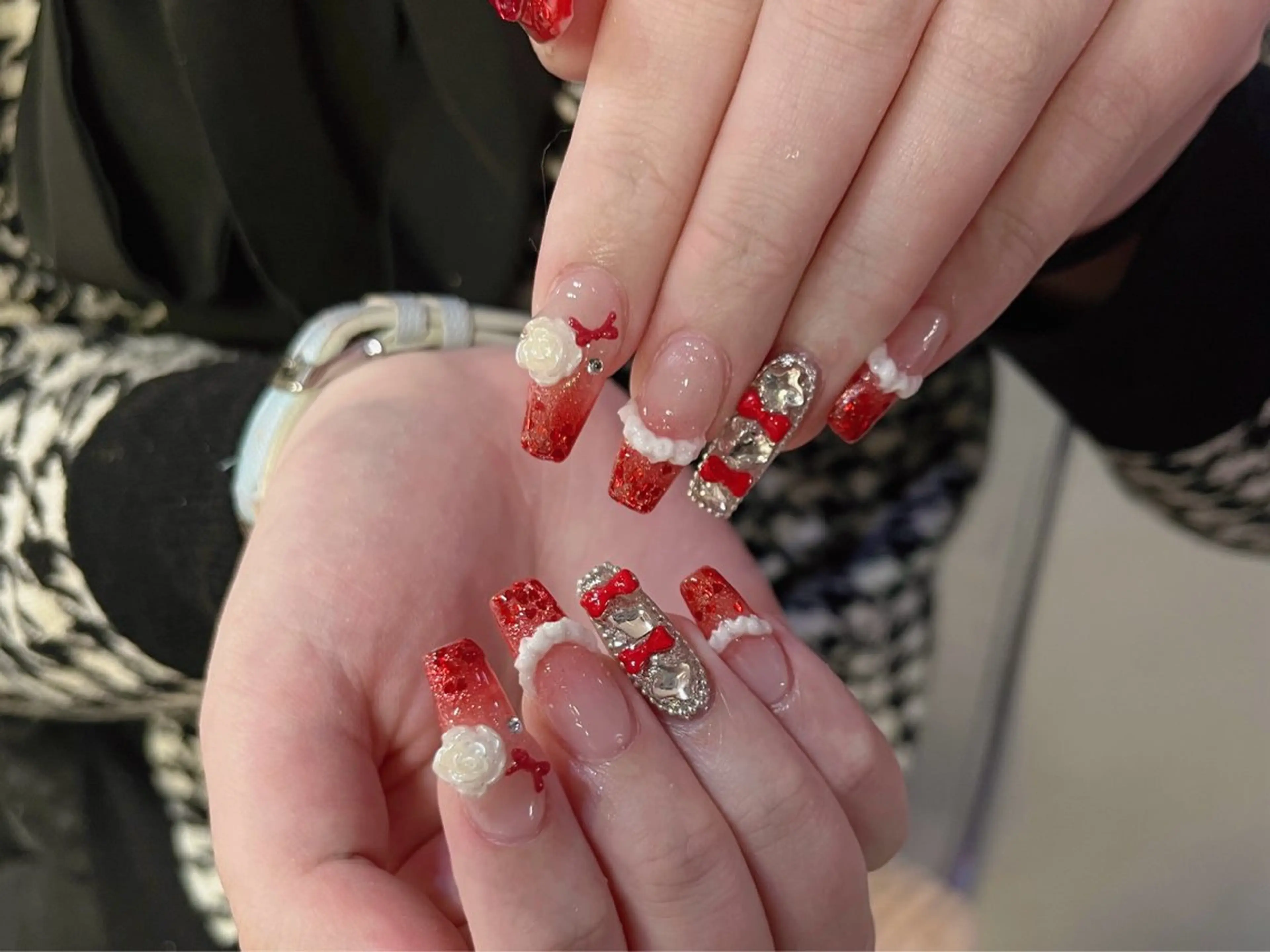 ネイル ハンドネイル アユリ リリのネイルデザイン