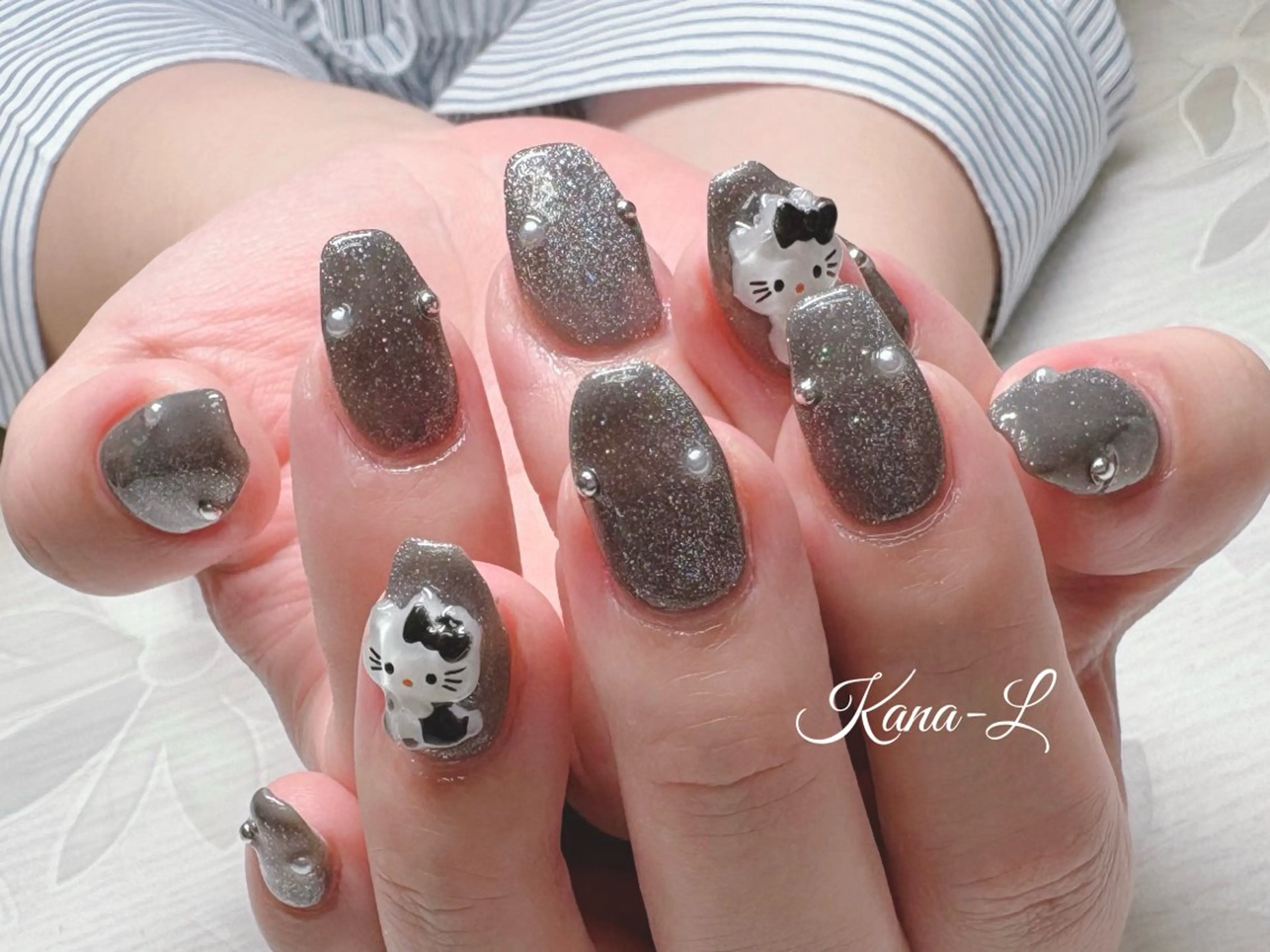 ネイル 芦辺 香奈のネイルデザイン