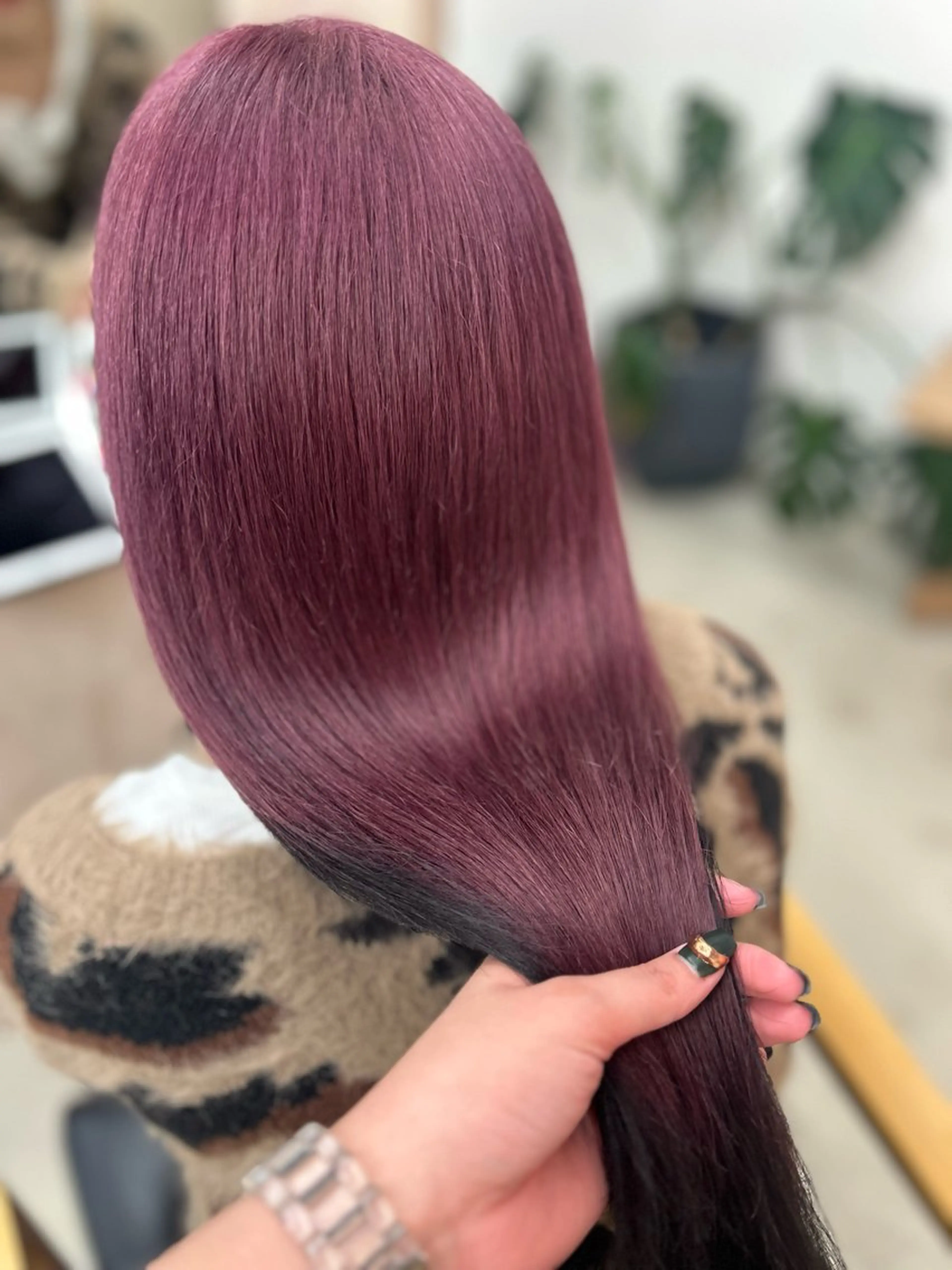 ロング カラー ベージュカラー 黒髪 ブリーチ カシス デザインカラー ヘアカラー noa  🦋 ブリーチ/暖色のヘアスタイル