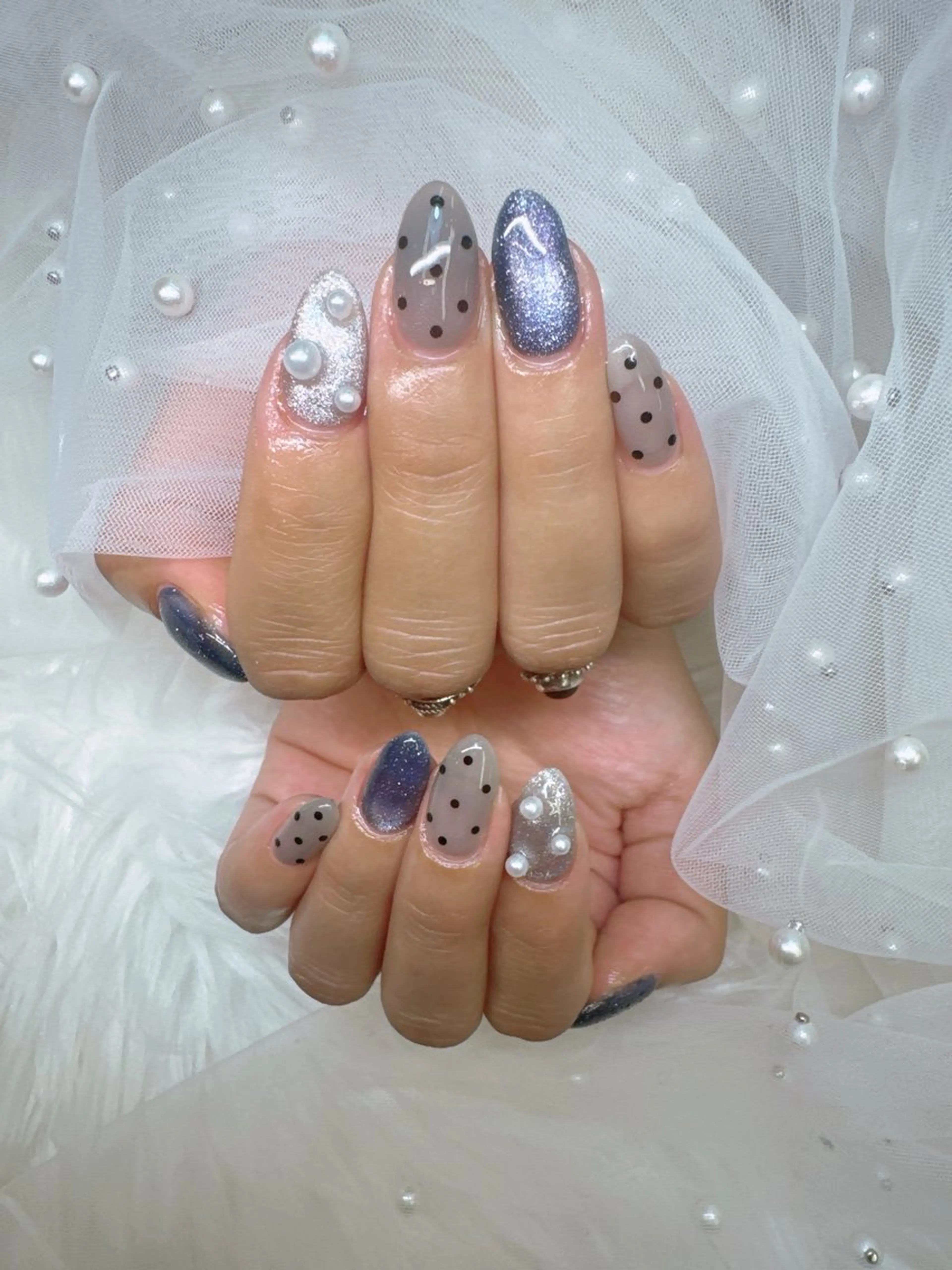 ネイル 成人式 フレンチネイル ジェルネイル ガラスフレンチ キラキラネイル ハンドネイル Queeens nailのネイルデザイン