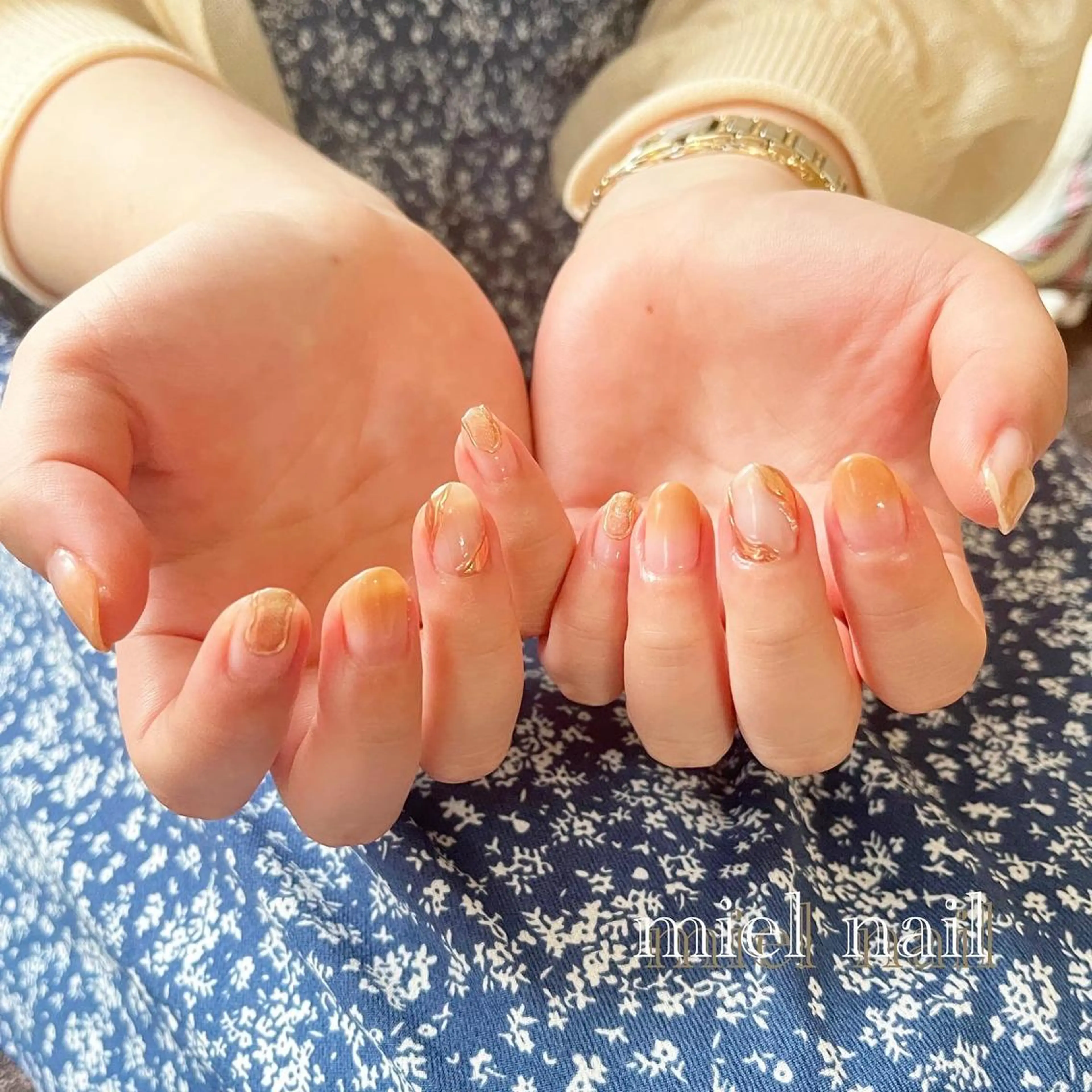 ネイル ミラーネイル ニュアンスネイル 夏ネイル ハンドネイル miel nailのネイルデザイン