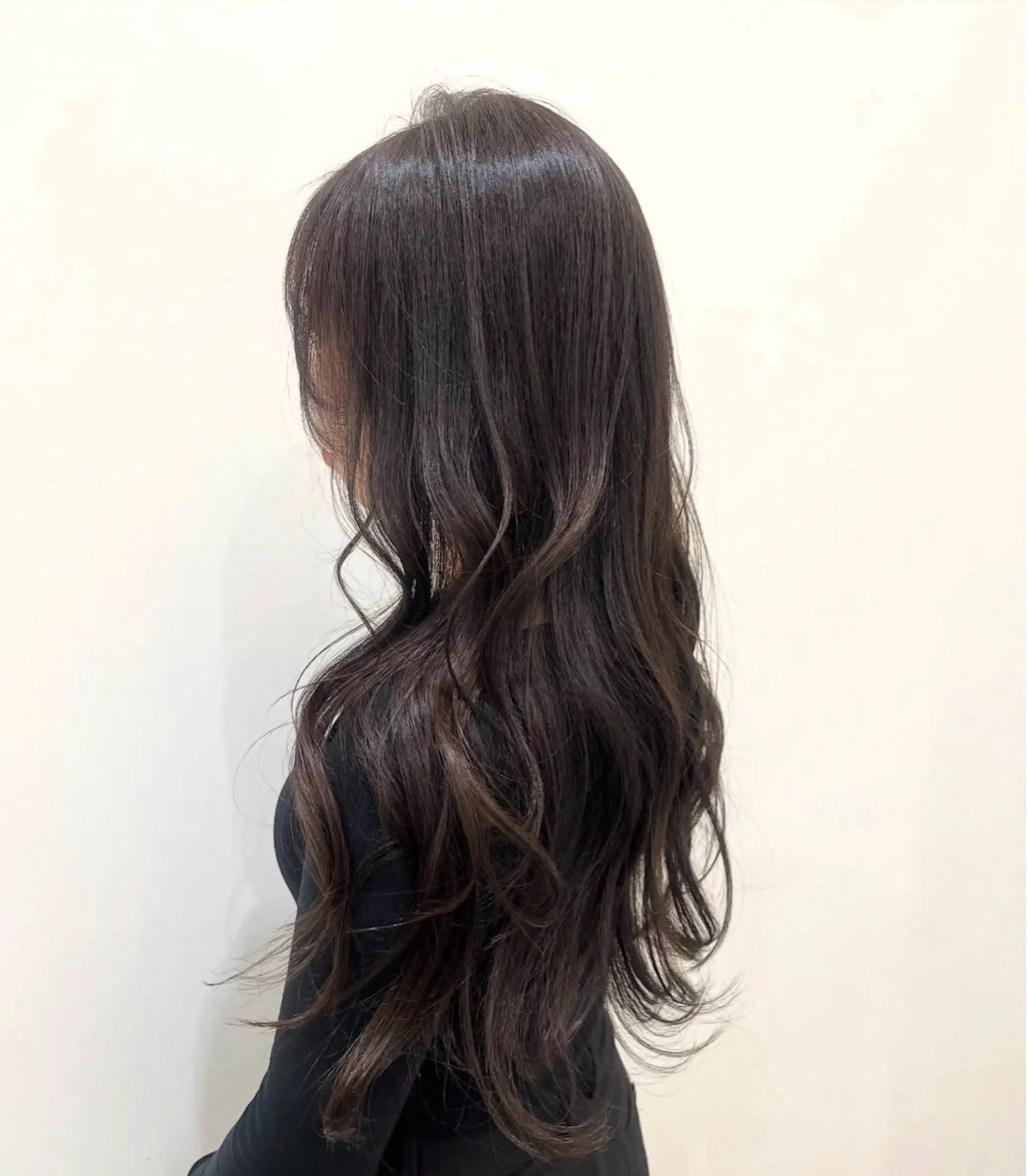 ロング カット ヘアカラー 岡本葵子カットモデル ┊束感マツエクのマツエク・マツパデザイン