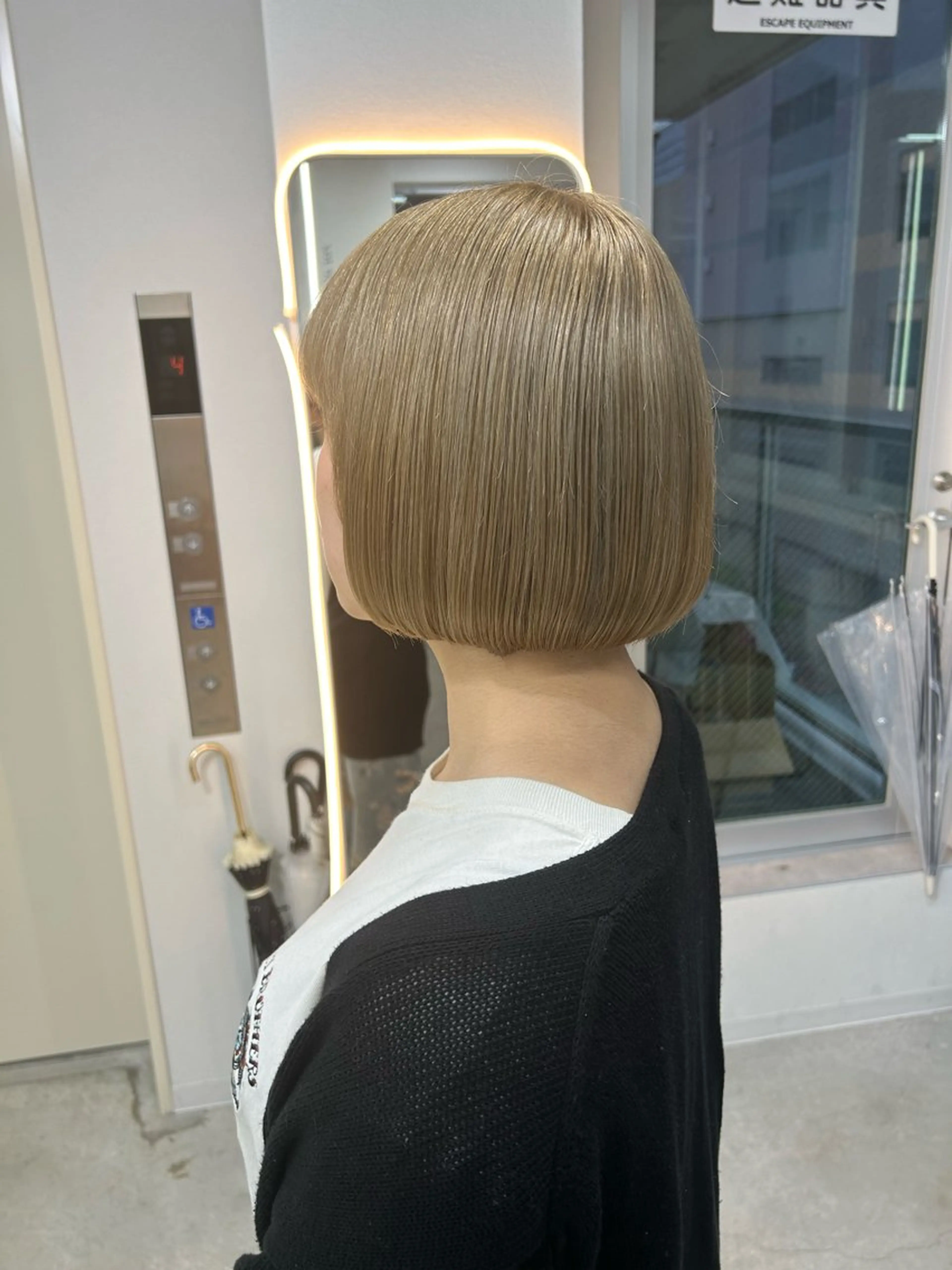 ショート カラー ベージュカラー ミルクティーベージュ ボブ ヘアカラー Gisel みらののヘアスタイル