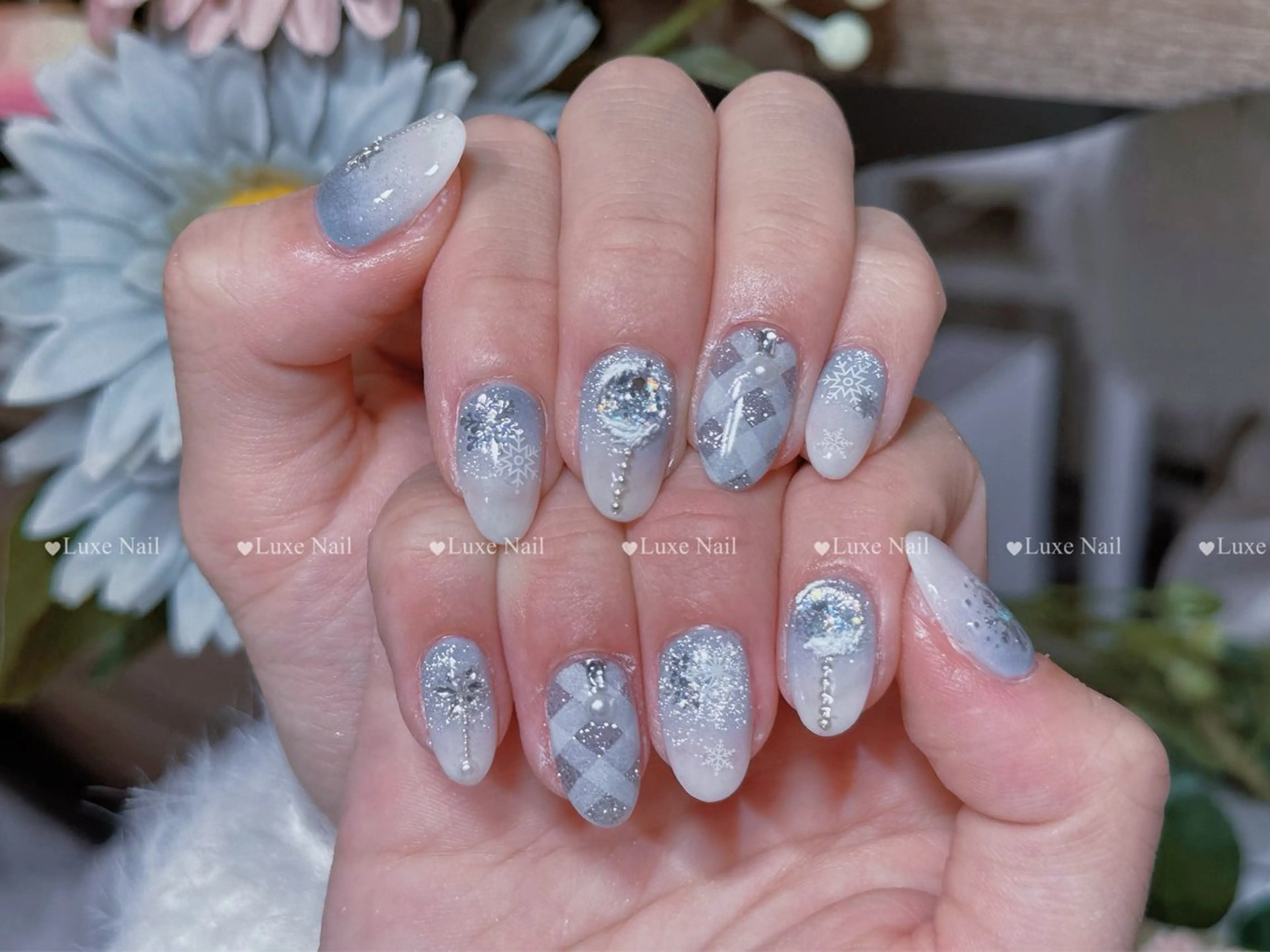 ネイル アートネイル フラッシュネイル フットネイル フレンチネイル ジェルネイル ハンドネイル Luxe Nail Salonのネイルデザイン