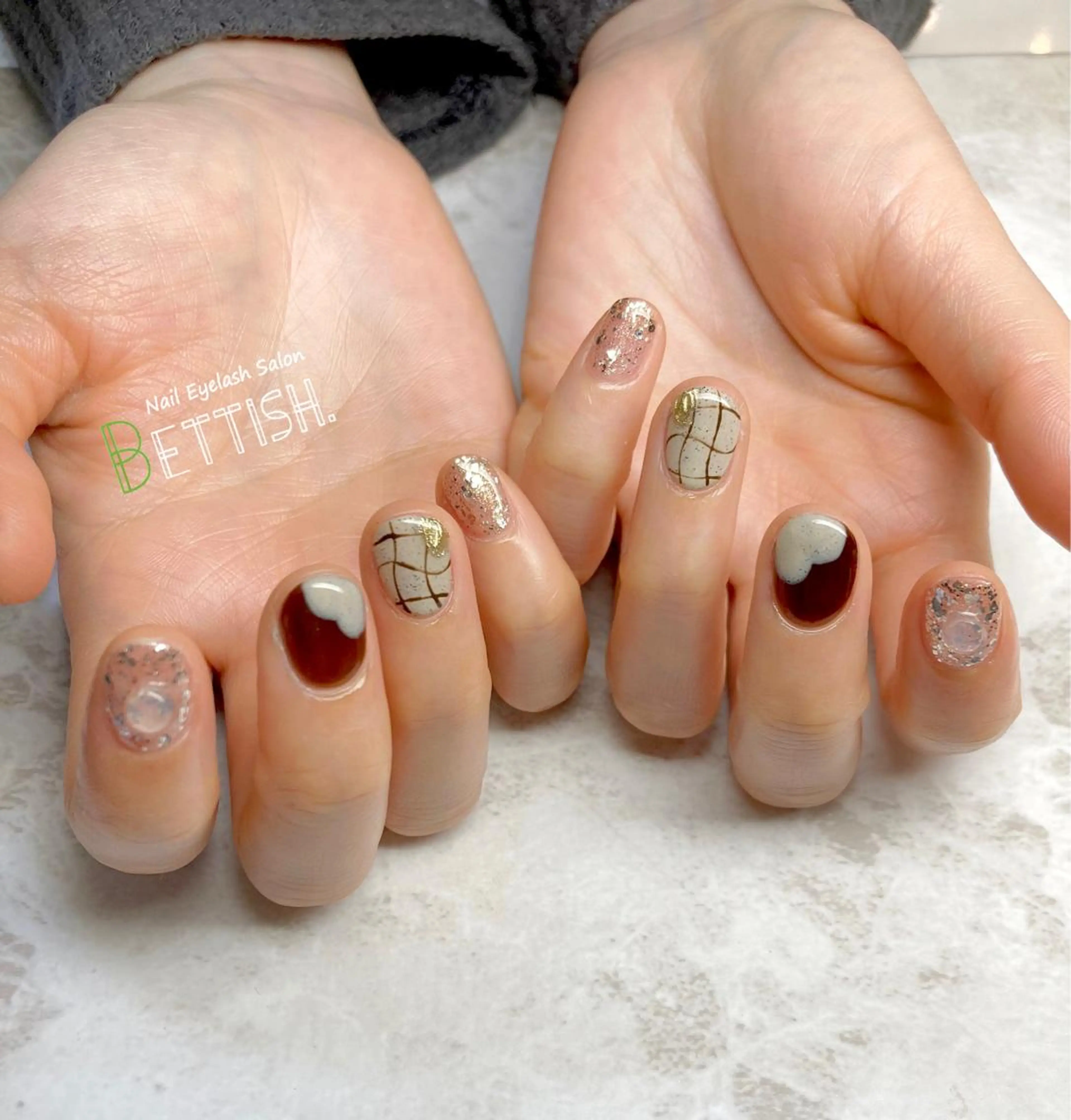 ネイル ブラウン ニュアンスネイル ハンドネイル BETTISH. KUMIKO☺︎︎のネイルデザイン