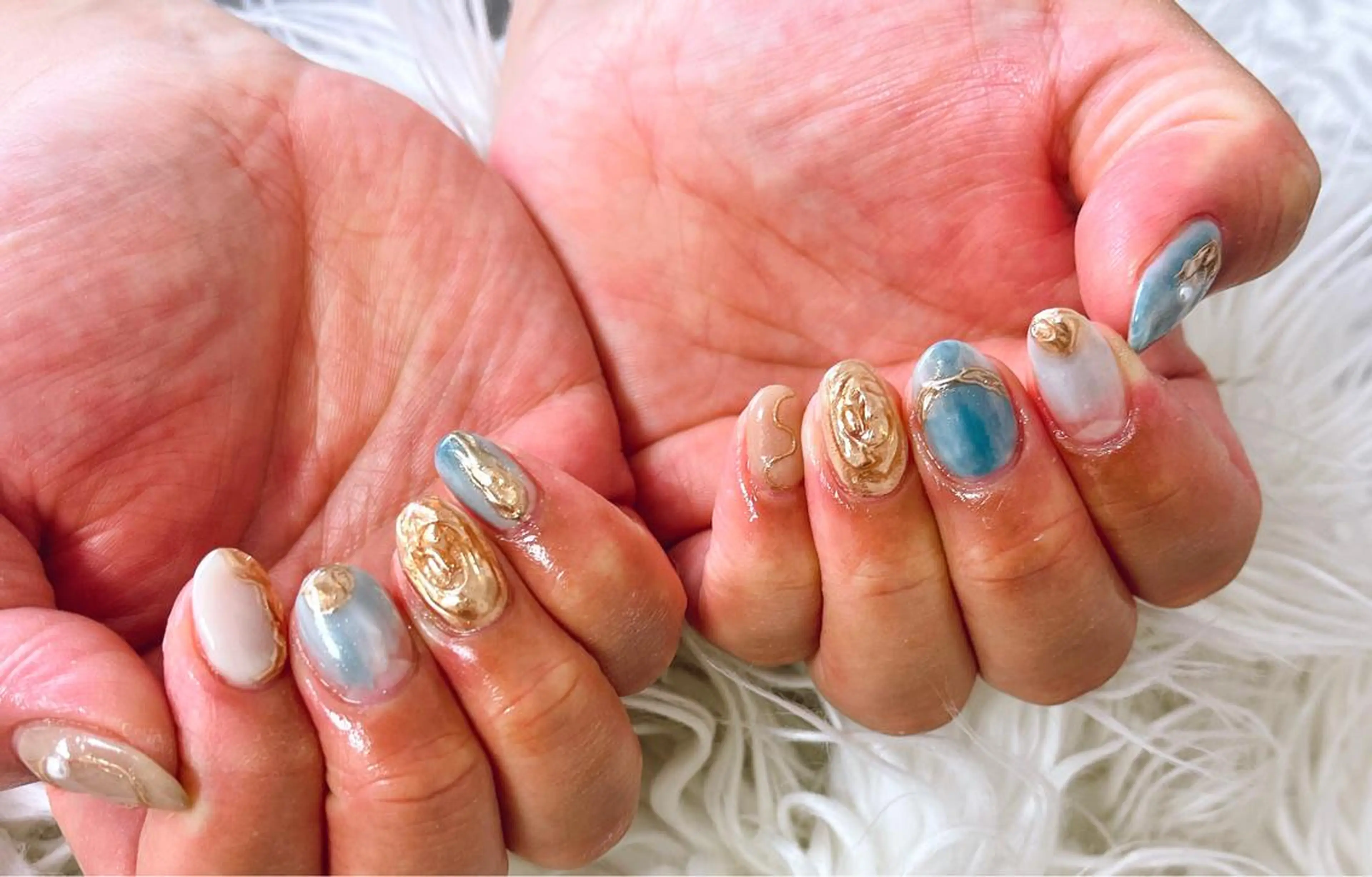 ネイル ミラーネイル ニュアンスネイル ハンドネイル 松田 由真のネイルデザイン