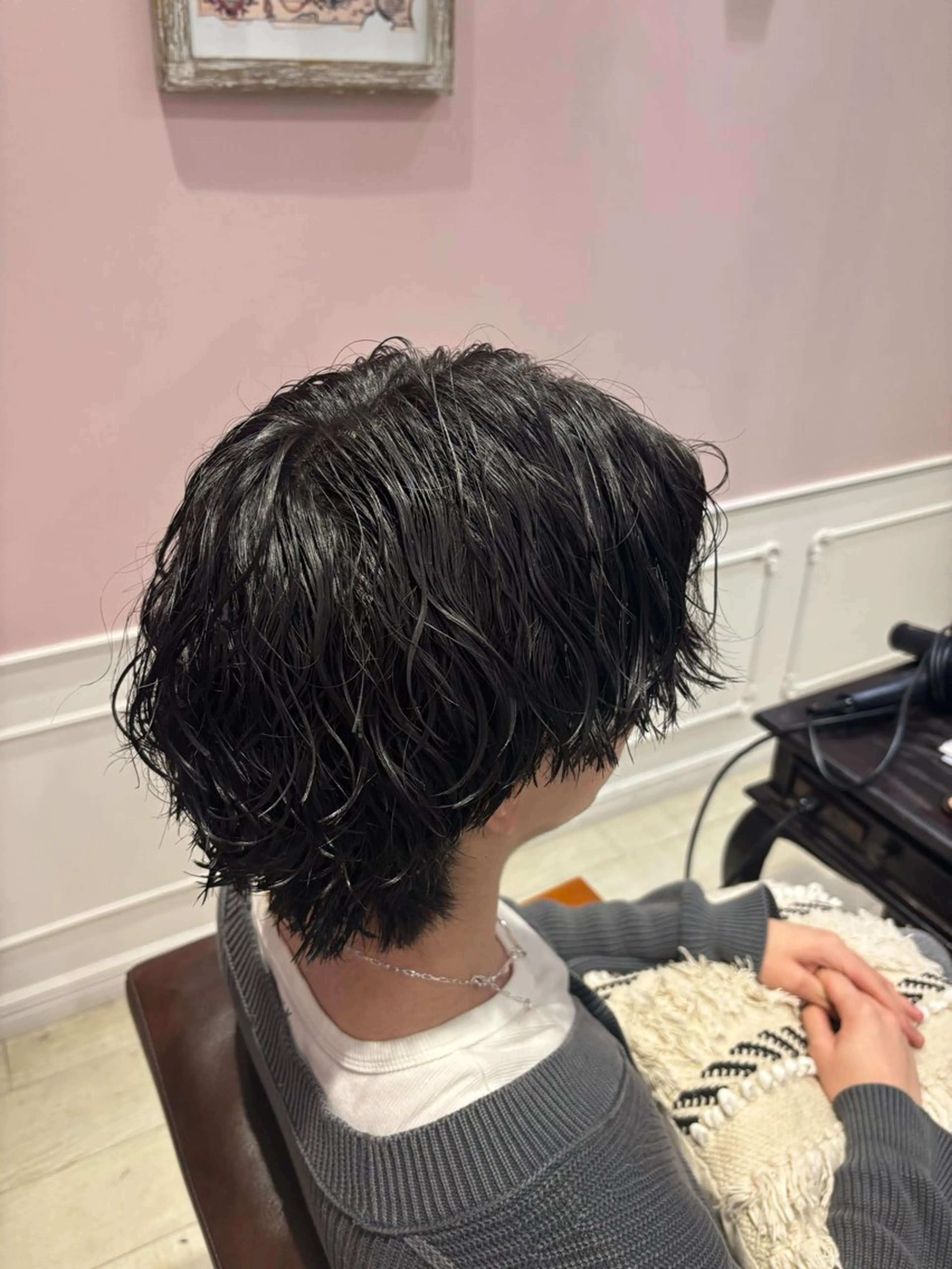 パーマ ツヤ感カラーレイヤー カット川野莉空のヘアスタイル