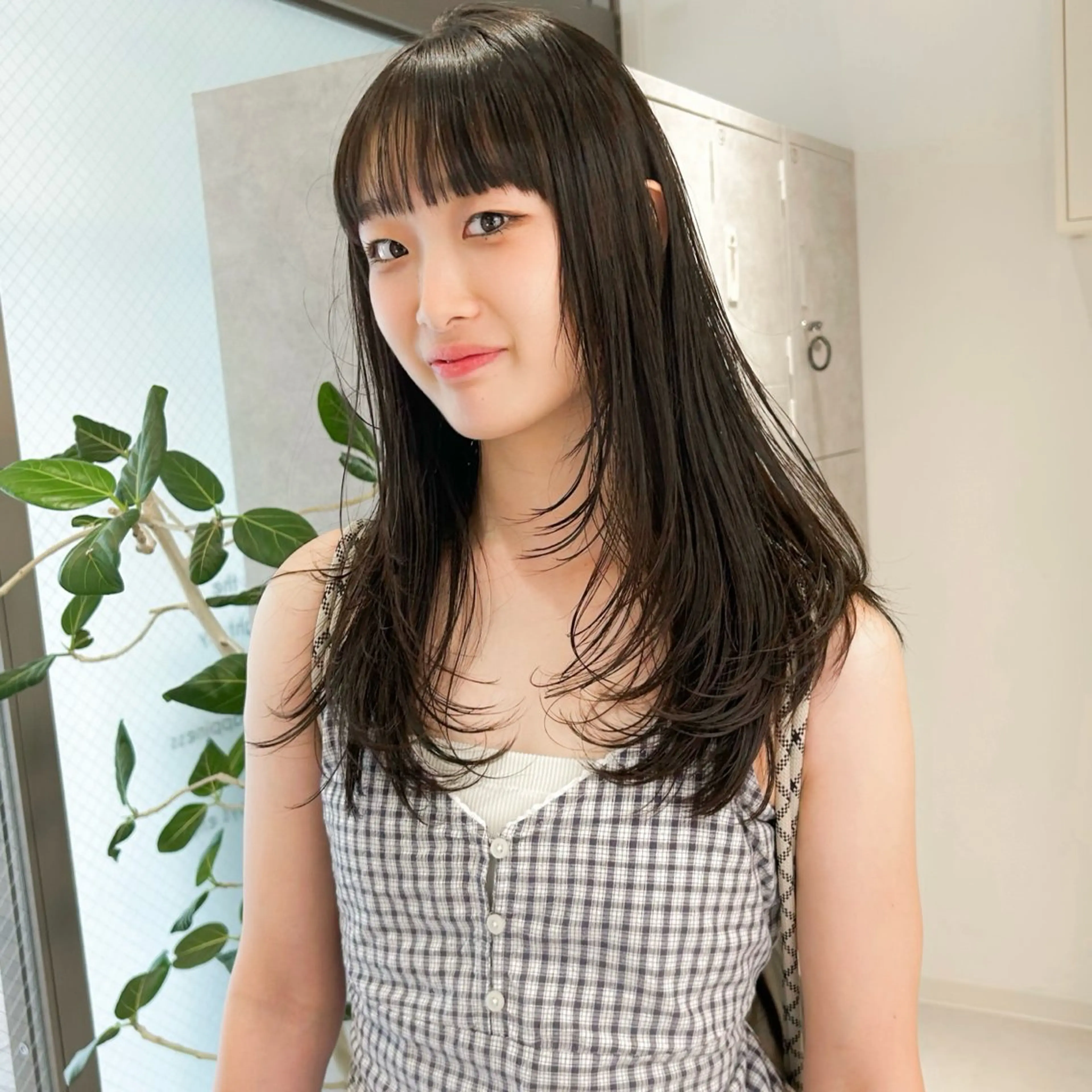 ロング 韓国風ヘア レイヤーカット カット ダブルカラー,透け カラーHINARIのヘアスタイル