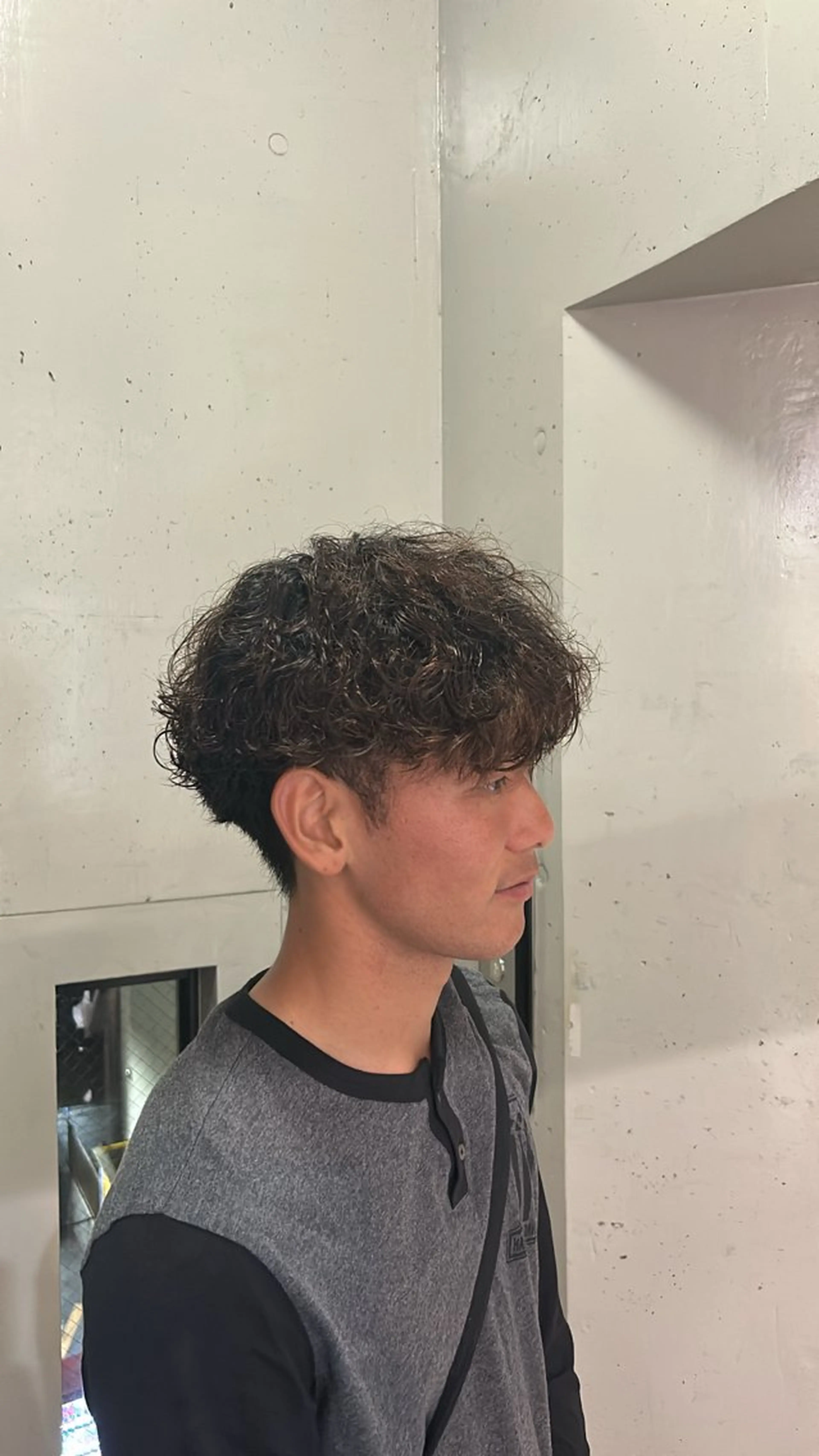 メンズ メンズパーマ 刈り上げ 波巻きパーマ カット パーマ 川津 由優暉のヘアスタイル