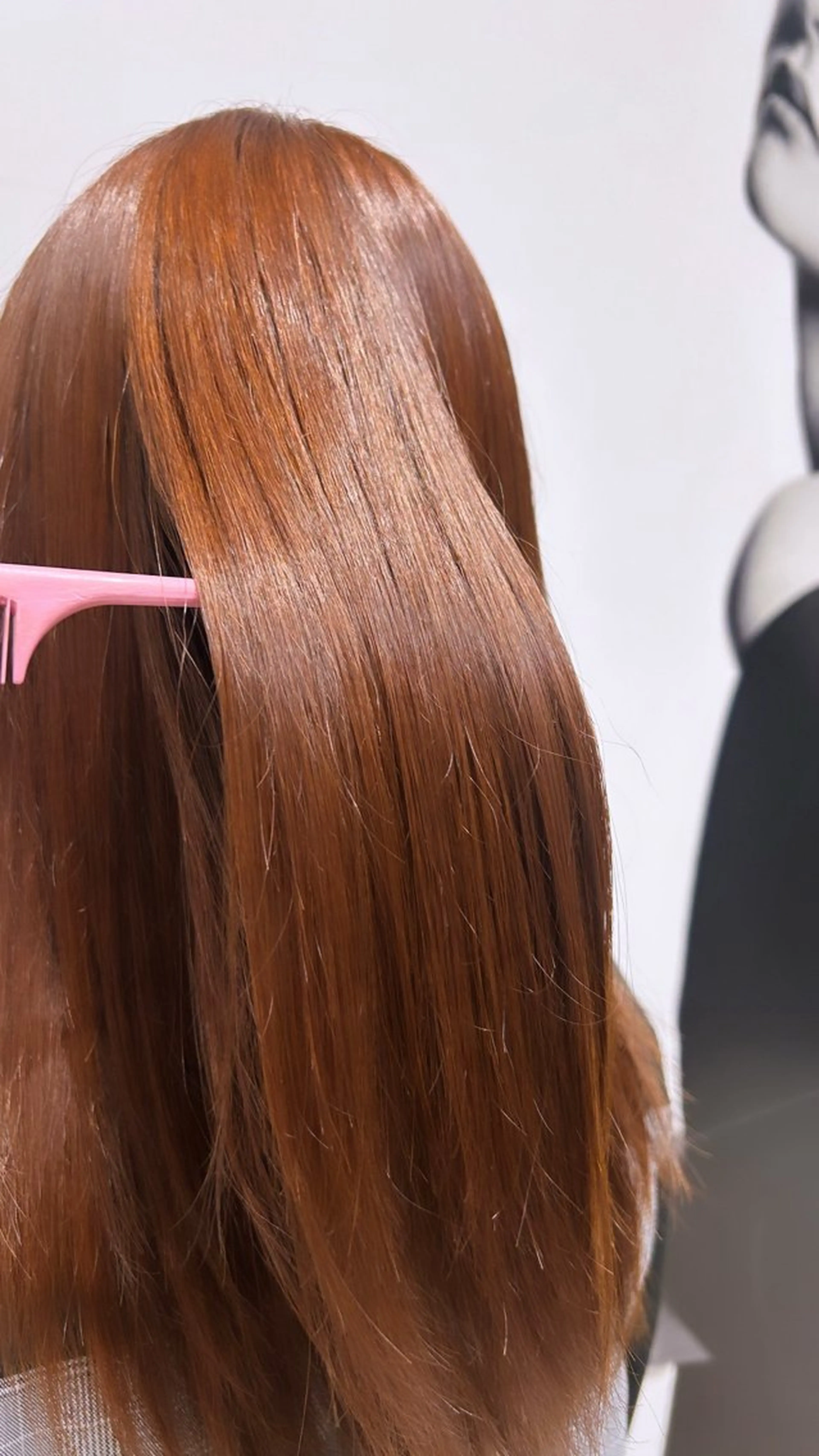 ロング カラー ブラウンカラー オレンジ オレンジブラウン 塙 英万のヘアスタイル