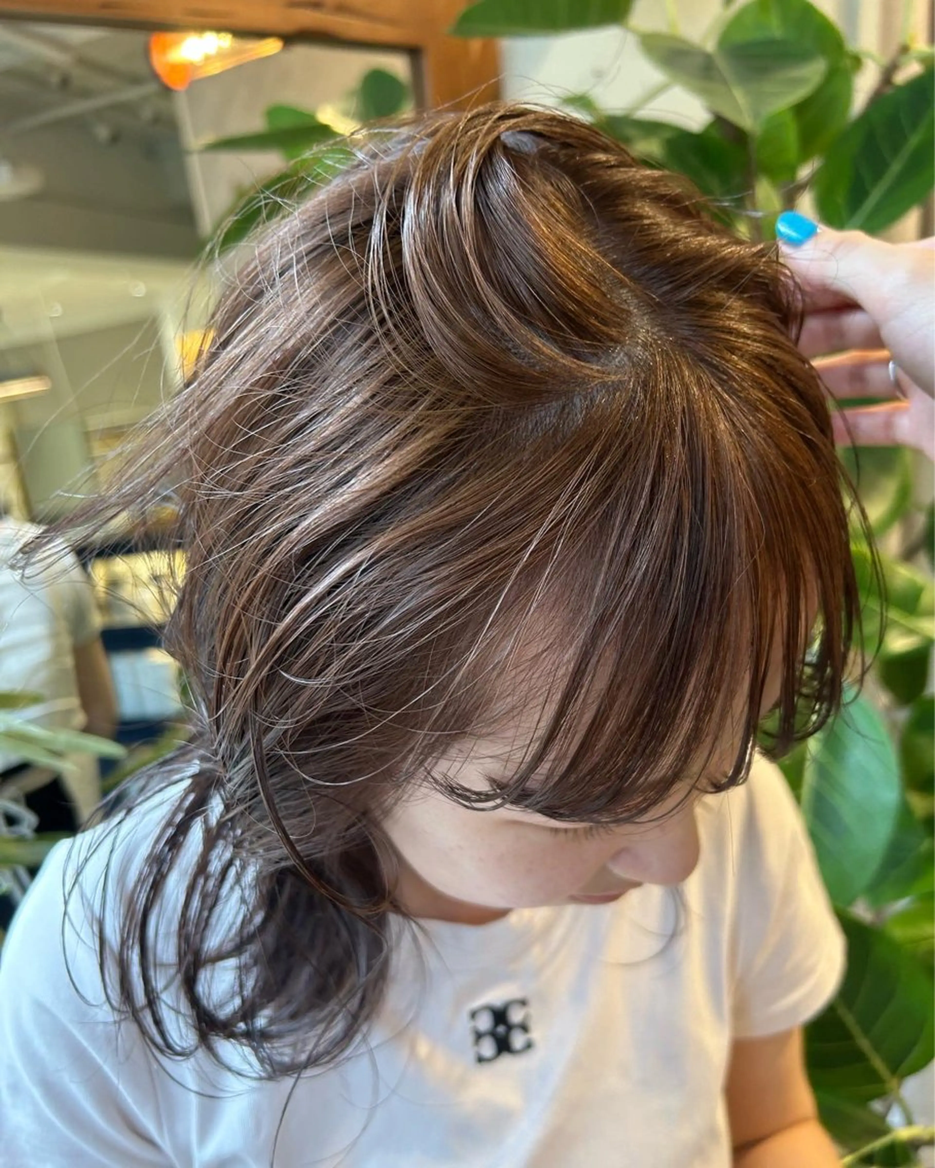 セミロング カラー 薄暮 マツイ　レンのヘアスタイル