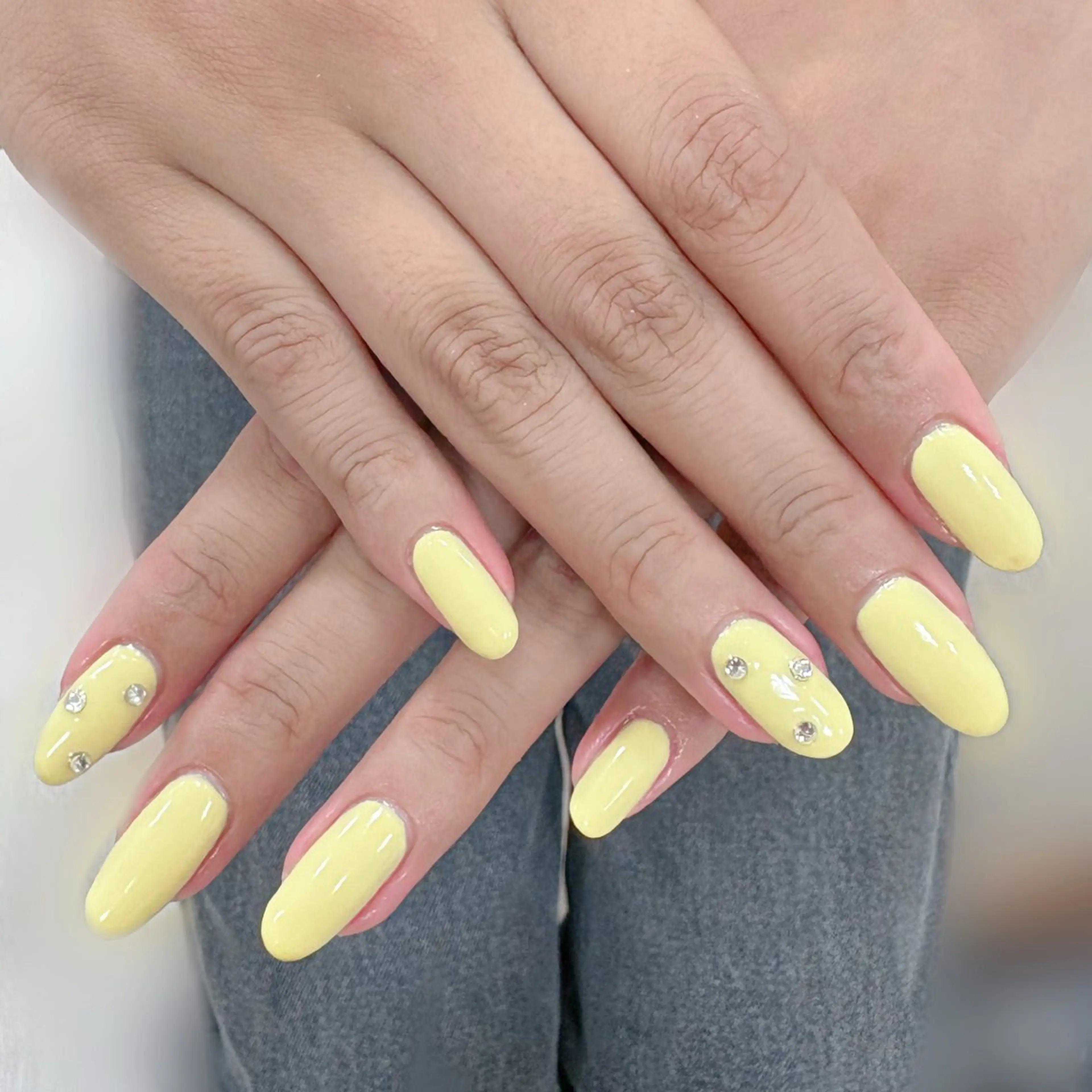 ネイル ストーンネイル Bianca 🌟 yanagihasiのネイルデザイン