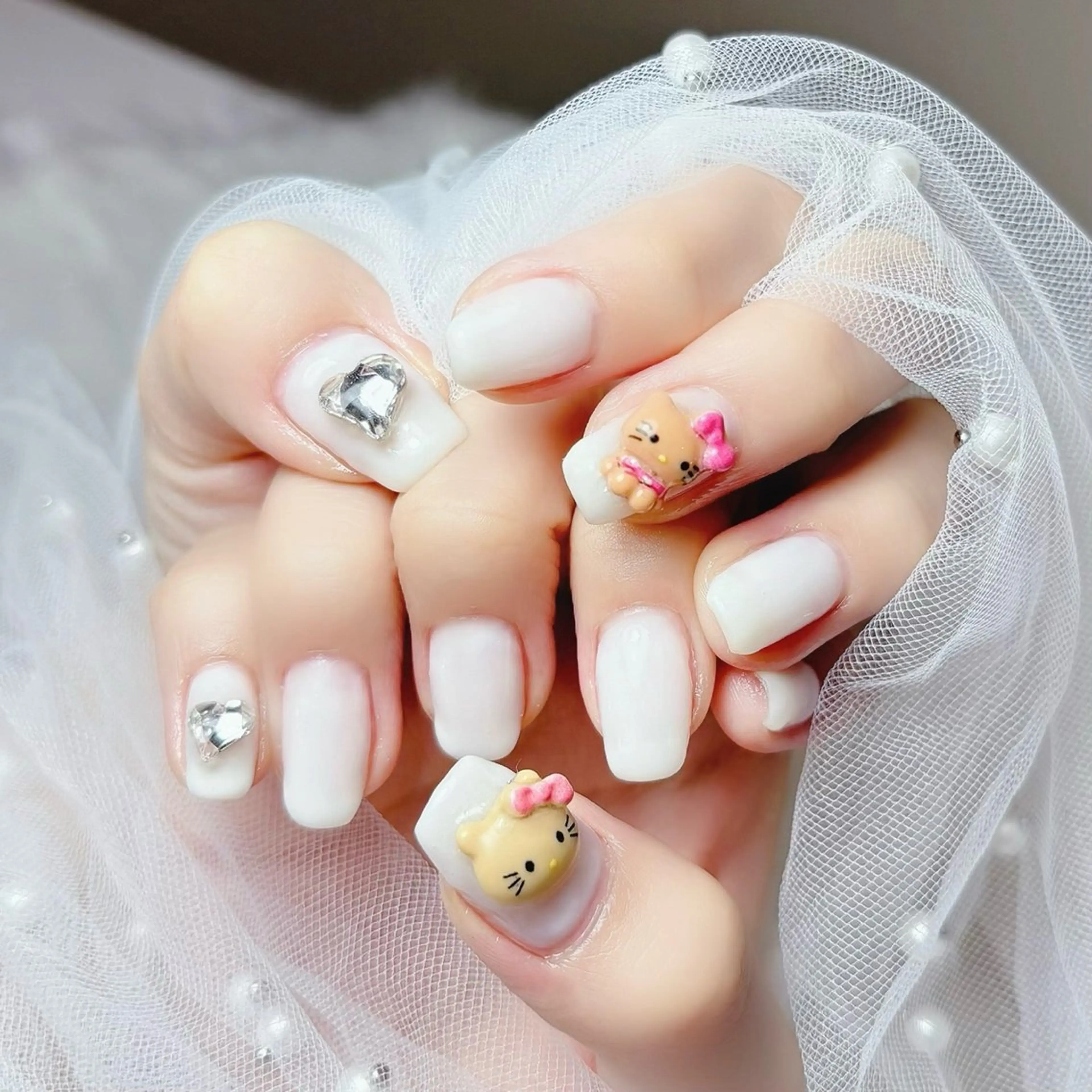 ネイル ハート ワンカラーネイル ハンドネイル Amour 🎀のネイルデザイン