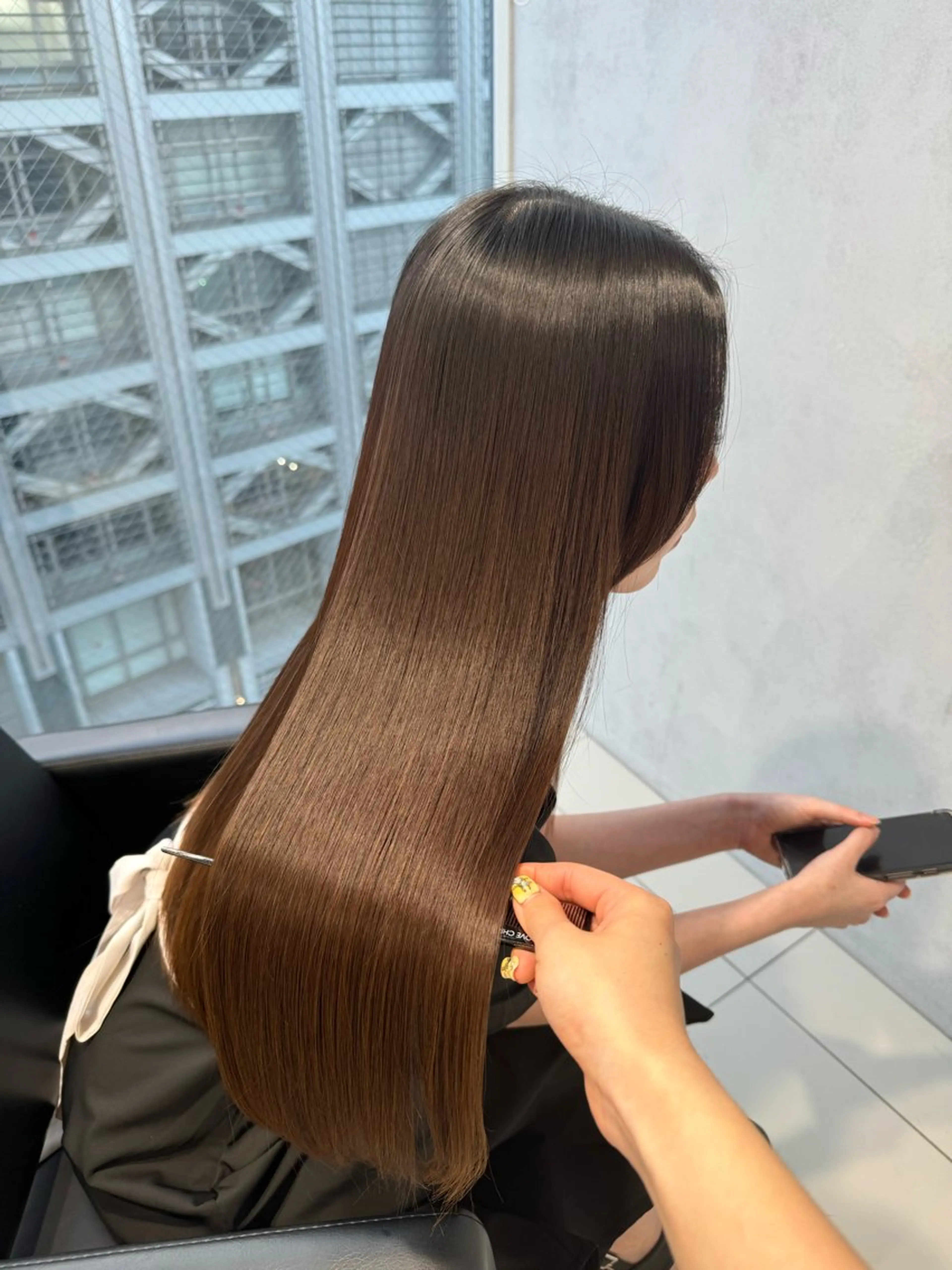 ロング 縮毛矯正 トリートメント 🫧艶髪🪽 Karinのヘアスタイル