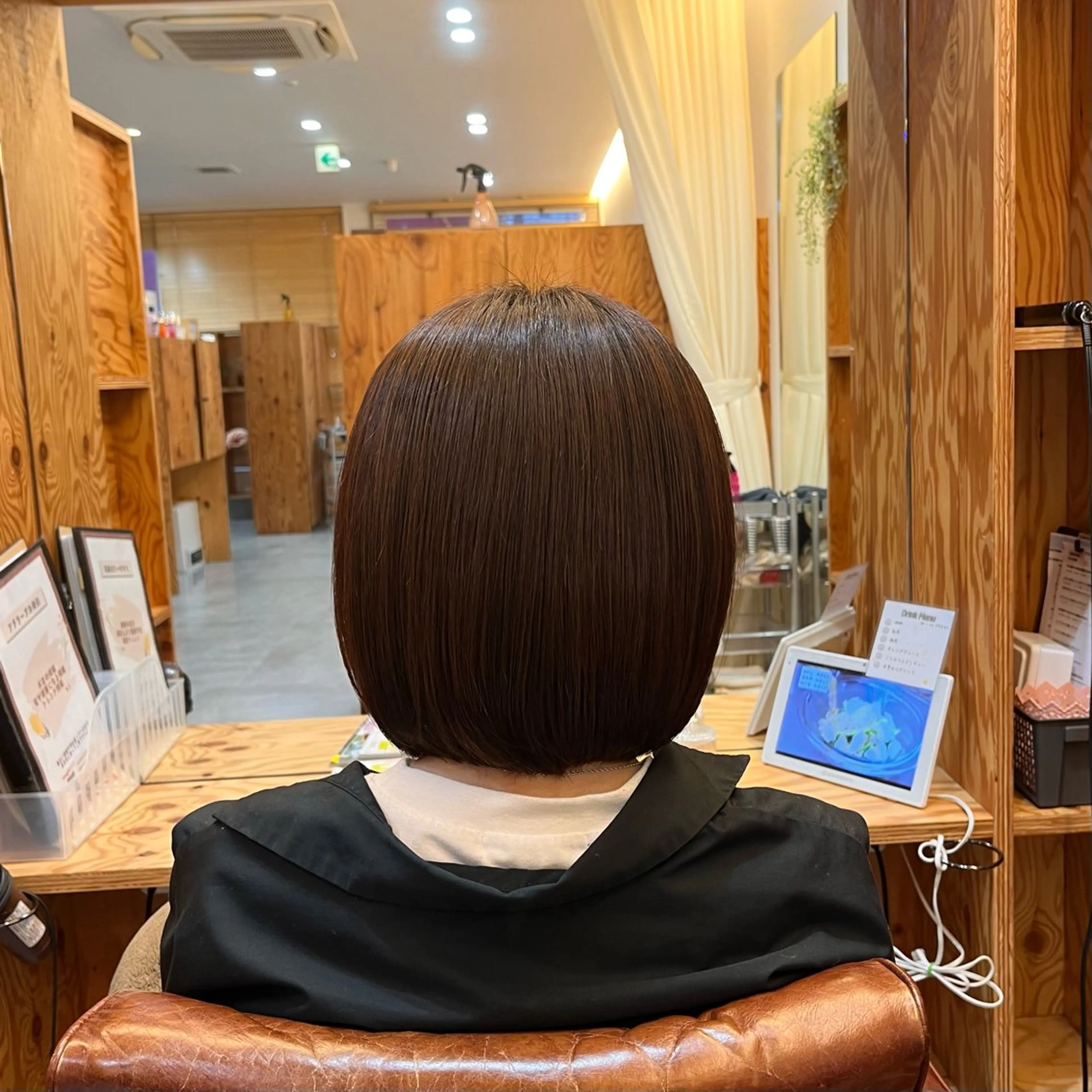 ミディアム adorable 須佐双葉のヘアスタイル