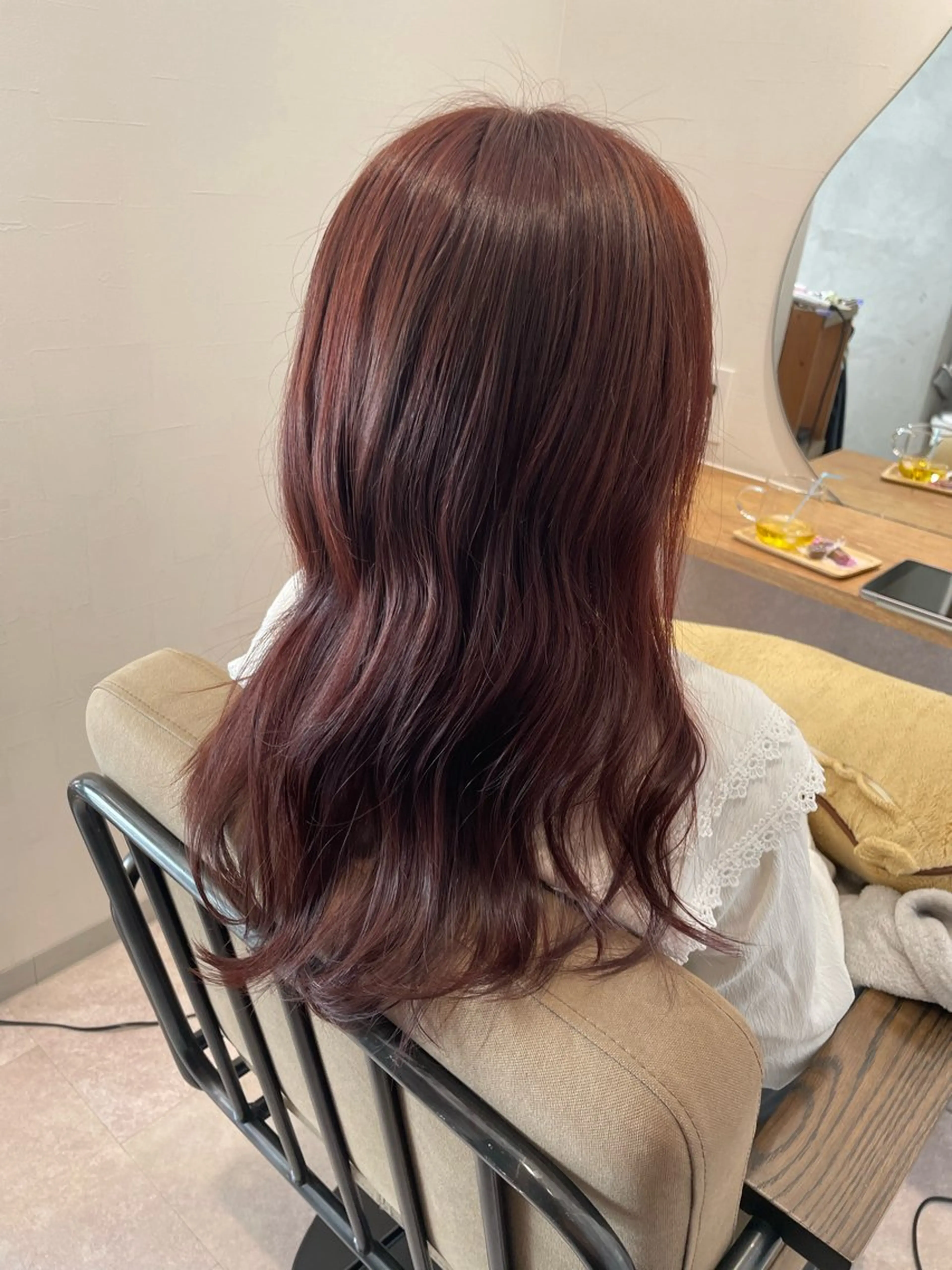 カラー 井上 嘉名のヘアスタイル