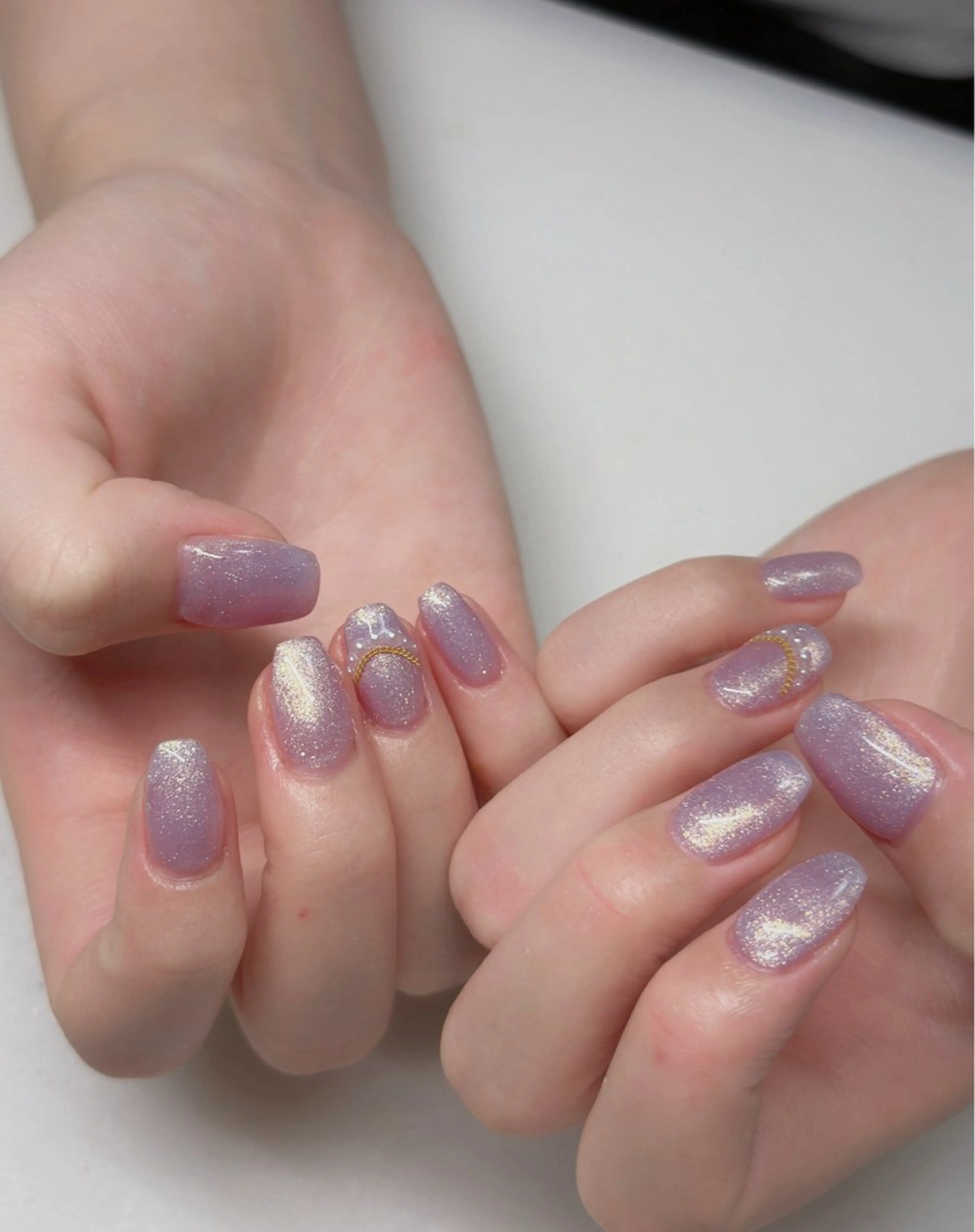 ネイル オーロラネイル 長さ出し フットネイル 韓国ネイル ラメ(グリッター) ハンドネイル 👍thumbs up nail👍のネイルデザイン