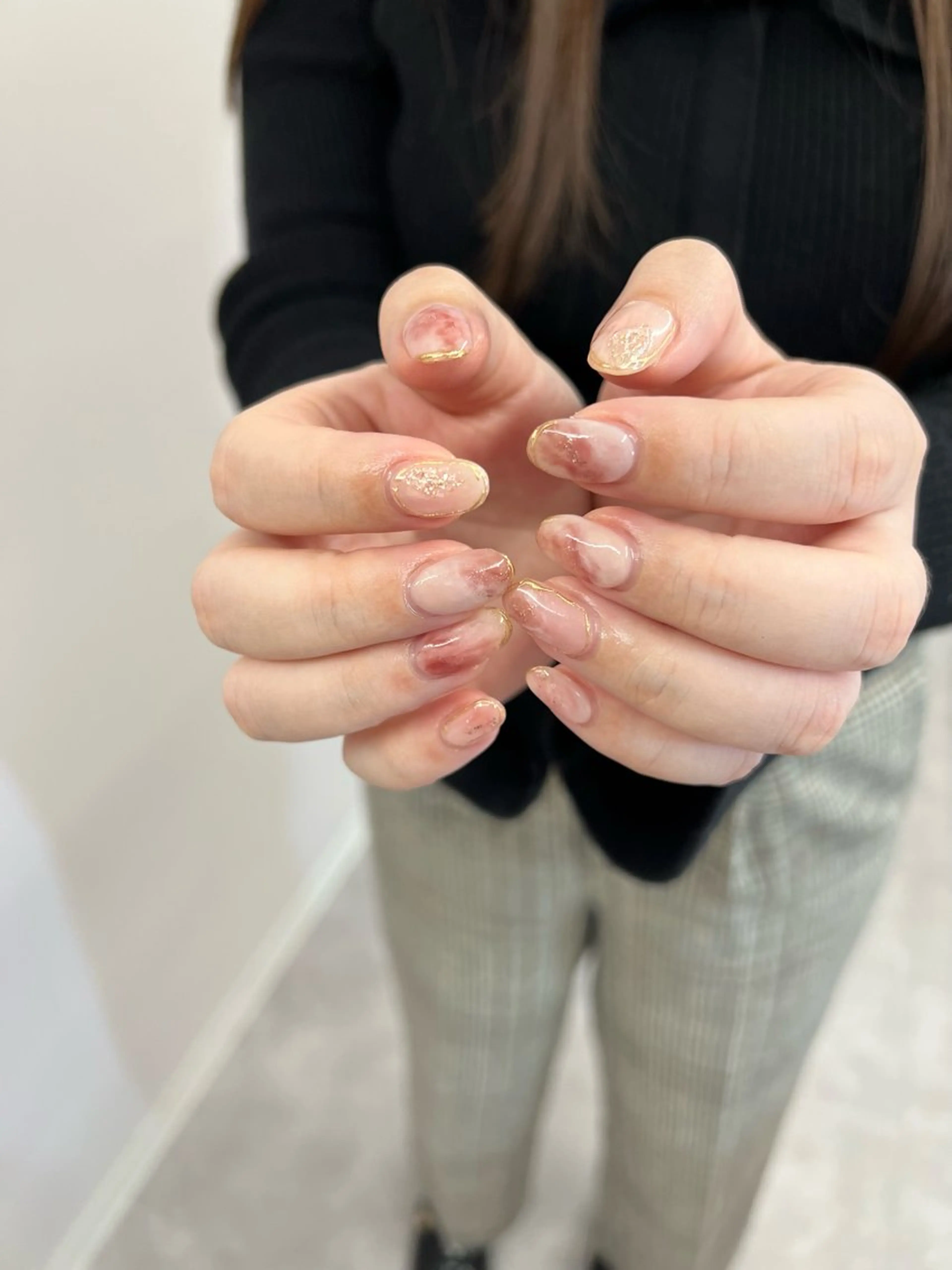 ネイル ジェルネイル ゴールド マグネットネイル ニュアンスネイル パラジェル ハンドネイル ハンドケア Bana_ Nailのネイルデザイン