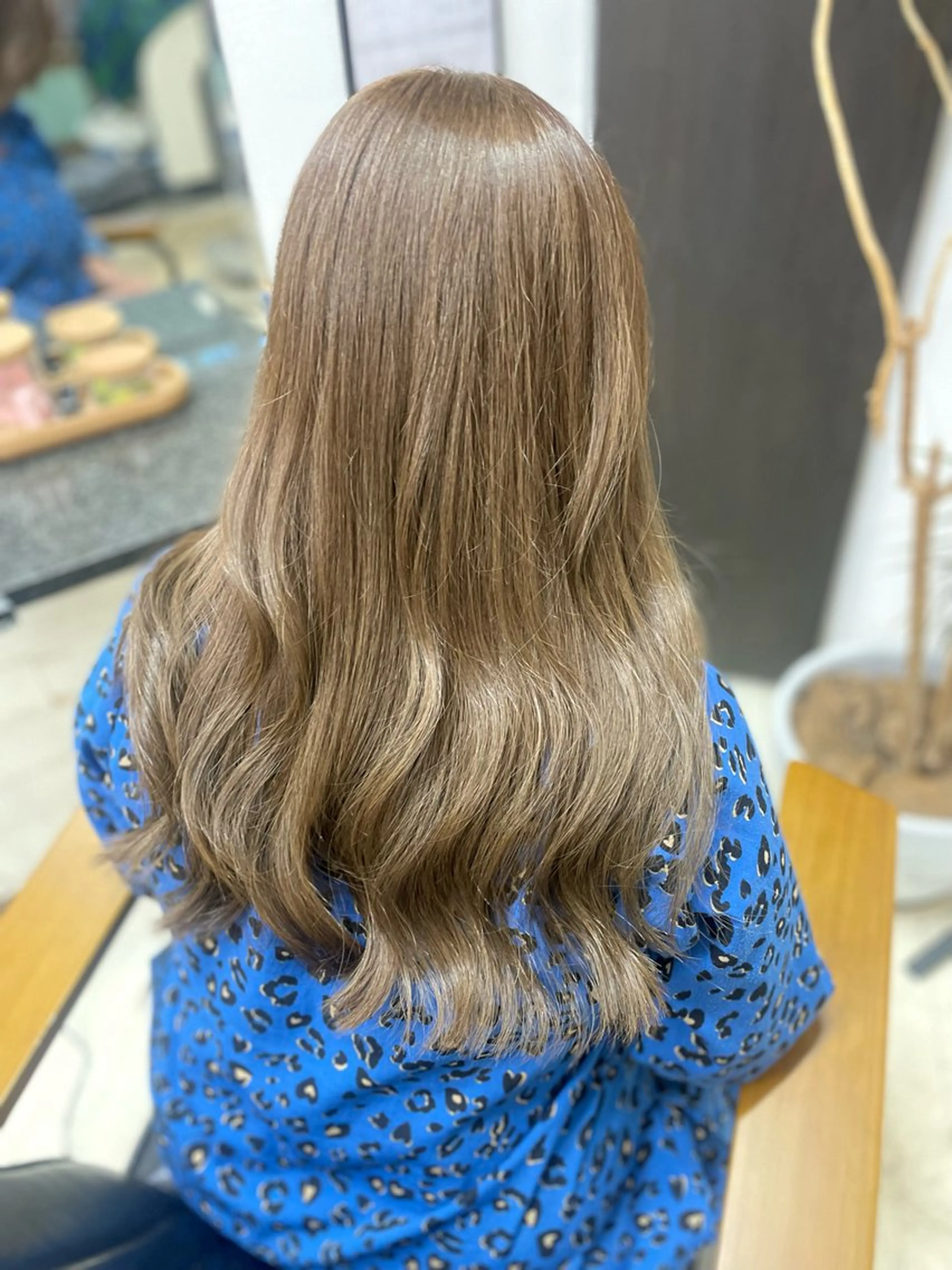 ロング カラー ベージュカラー ブリーチ ブリーチなしカラー ヘアカラー 【ヌーベルバレ】 ゆきみのヘアスタイル