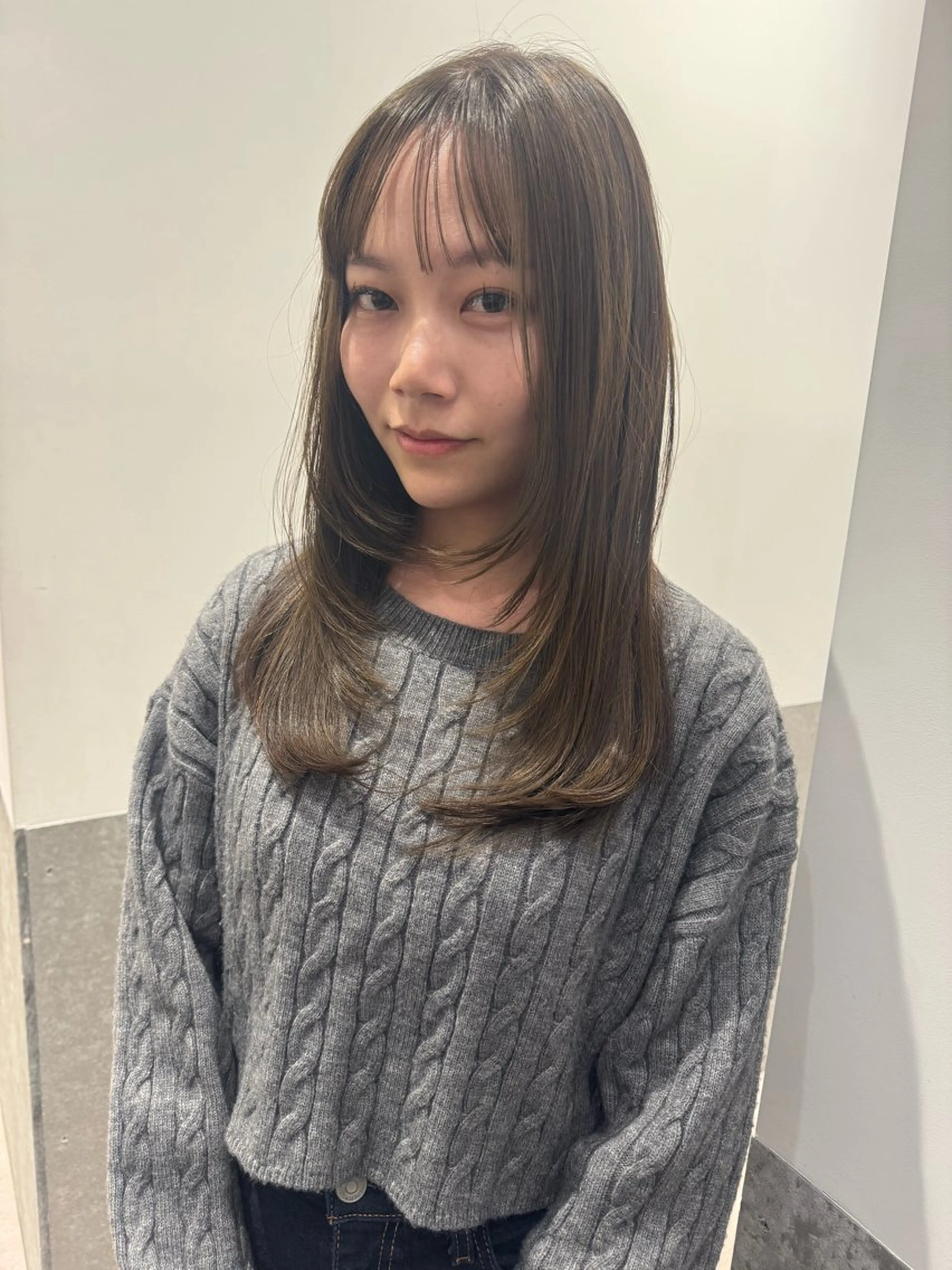 ミディアム カラー ベージュカラー ブリーチ ダブルカラー ブリーチなしカラー オリーブベージュ カット ヘアカラー トリートメント センスをお届けします 大谷将生infpのヘアスタイル