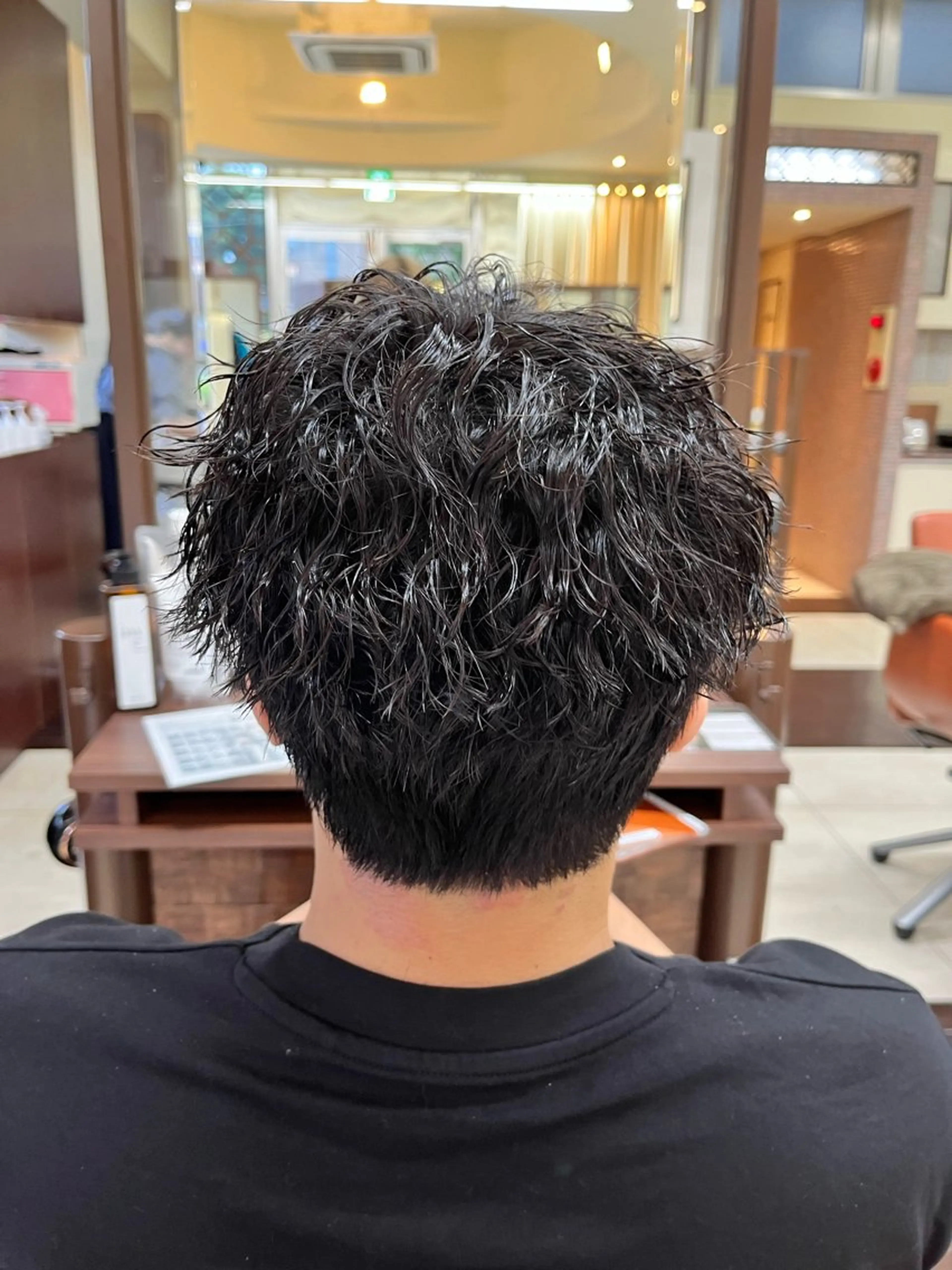 ショート パーマ メンズ メンズパーマ スパイキーショート ツイストスパイラルパーマ ショートヘア スパイラルパーマ 🧊メンズ特化🧊 高木航希のヘアスタイル