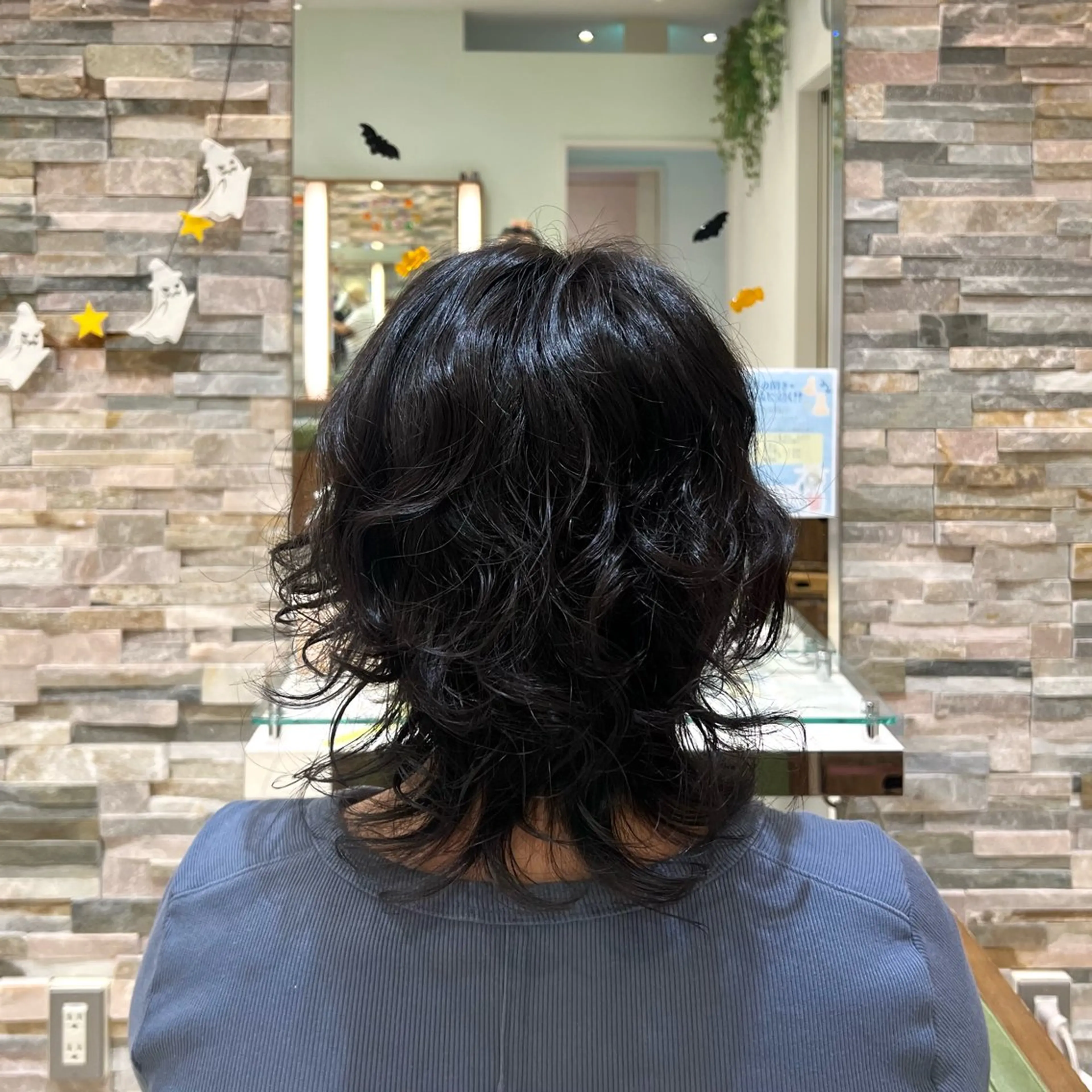 ミディアム ミディアムパーマ 黒須 美海のヘアスタイル