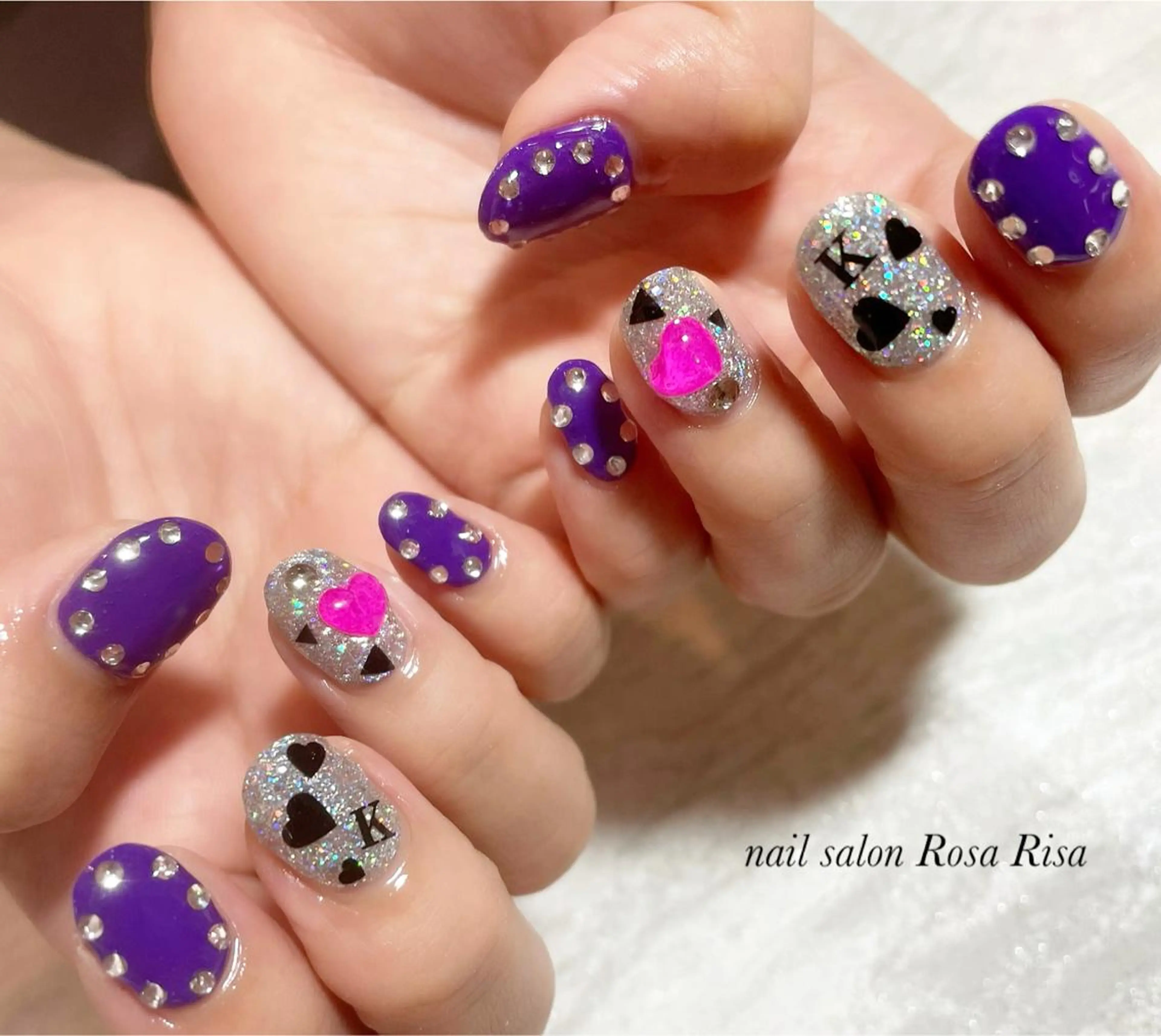 ミディアム ネイル ネイルスタジオ シェイクユアハンズのネイルデザイン