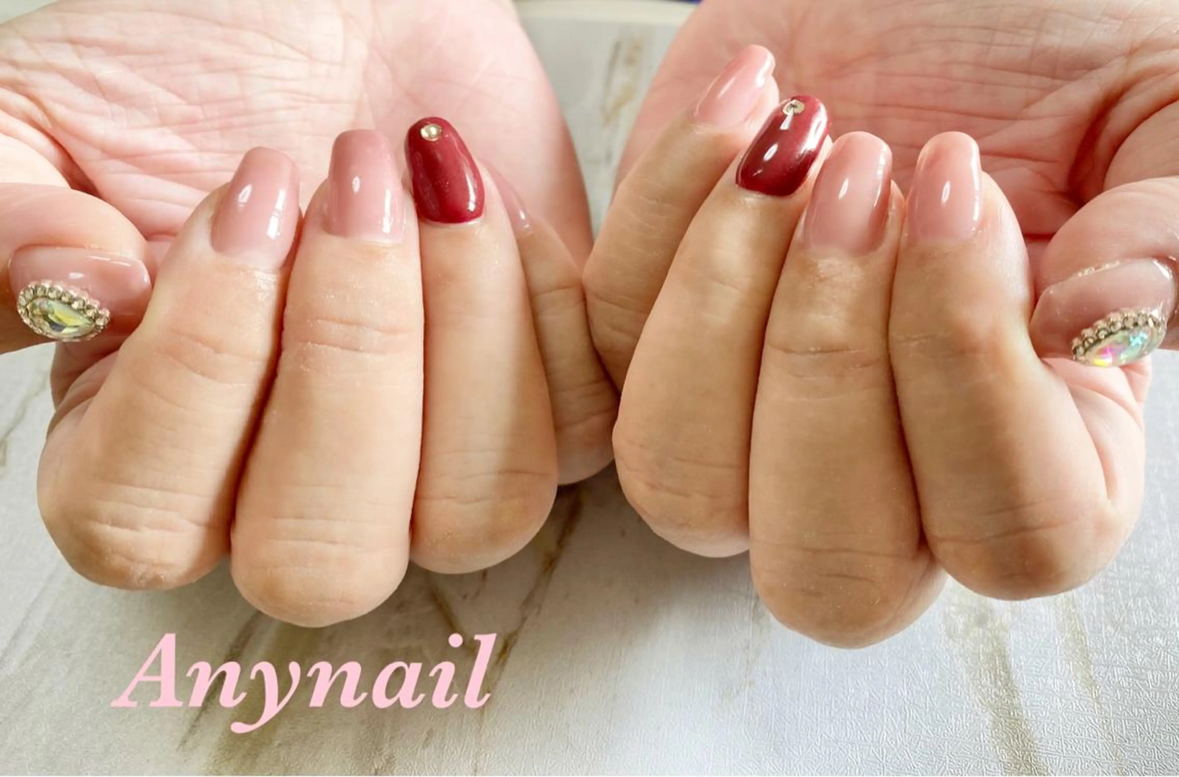 ネイル ブルー オフィスネイル ワンカラーネイル 赤色 冬ネイル ハンドネイル 岩澤 恵子のネイルデザイン