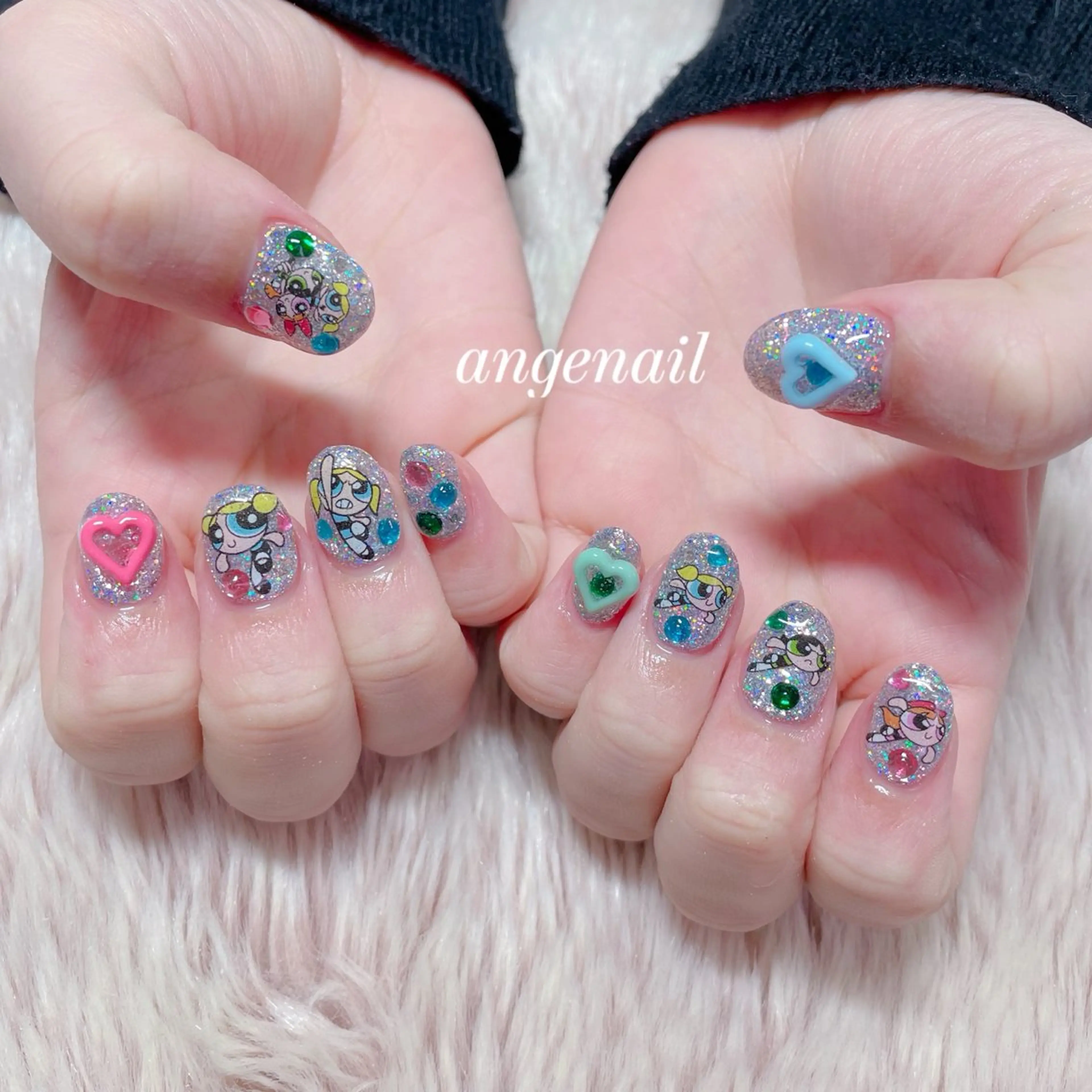 ネイル ハンドネイル オーナーネイリスト MAKIのネイルデザイン