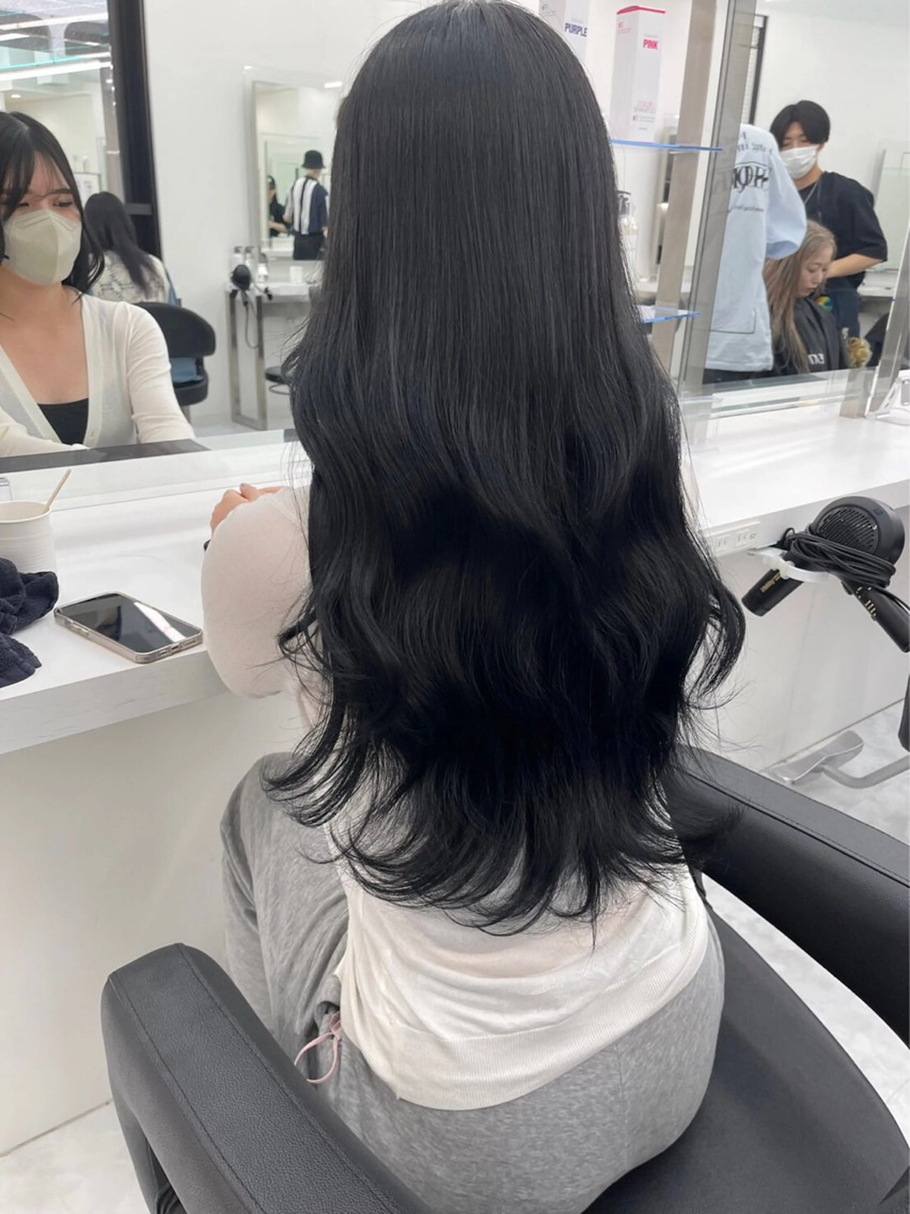 ロング カラー ヘアアレンジ カット ヘアカラー トリートメント ヘッドスパ ヘアセット 🪞official THREE 横浜🎀のヘアスタイル