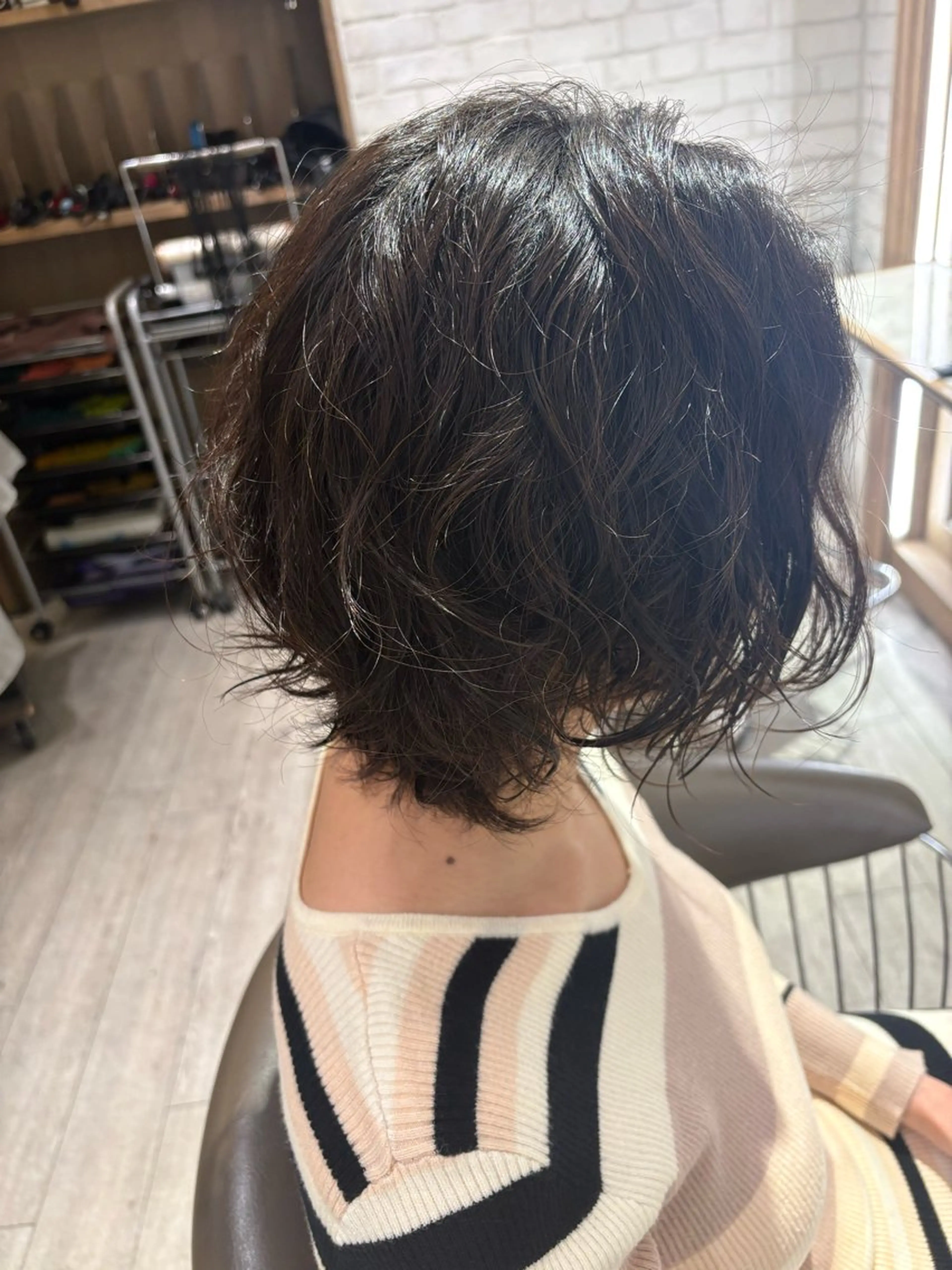 ショート パーマ 篠原 葉奈未のヘアスタイル
