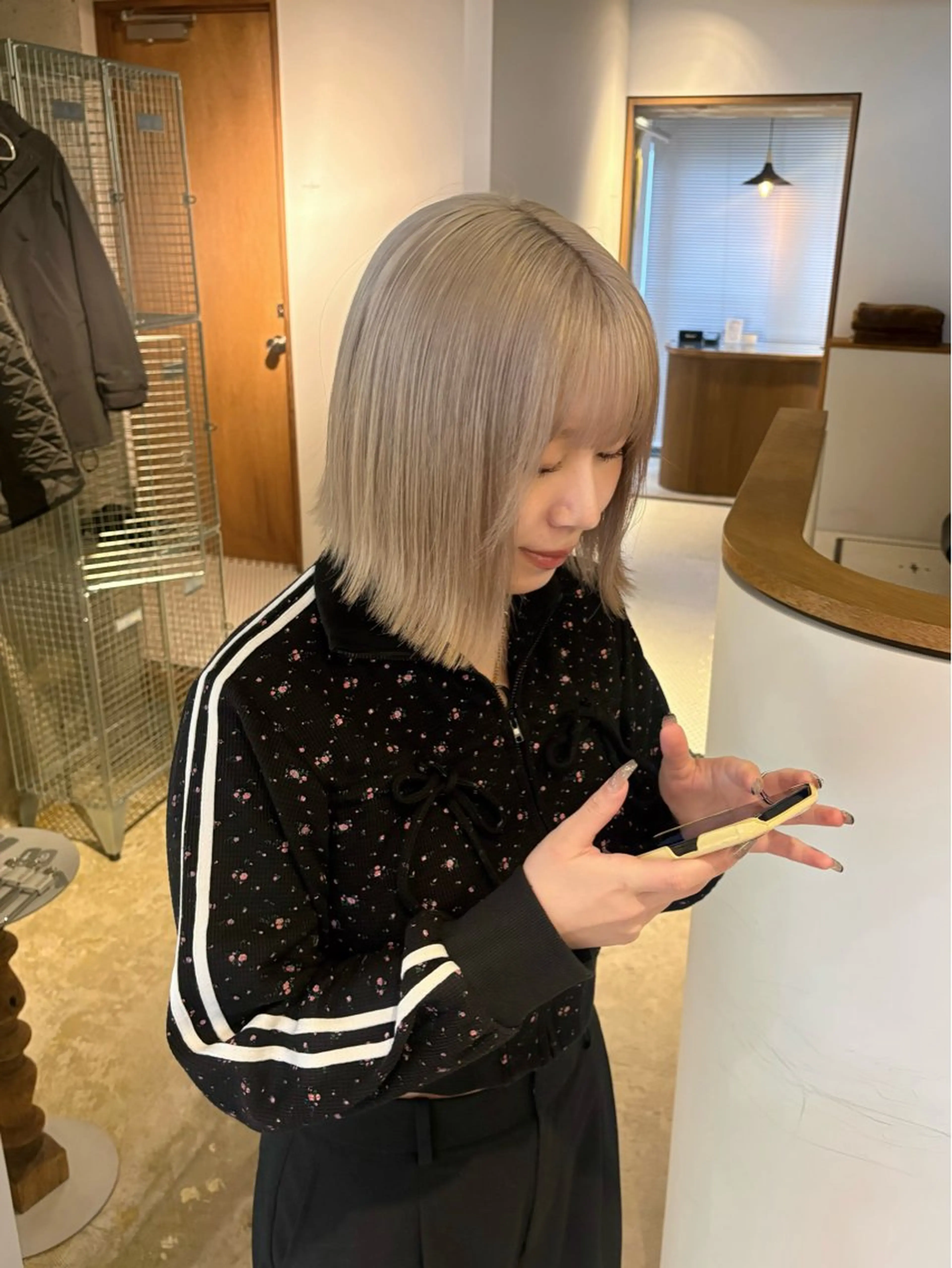 ショート カラー グレージュ ミルクティーグレージュ ヘアカラー 名駅/透明感カラー /masaki⠀のヘアスタイル
