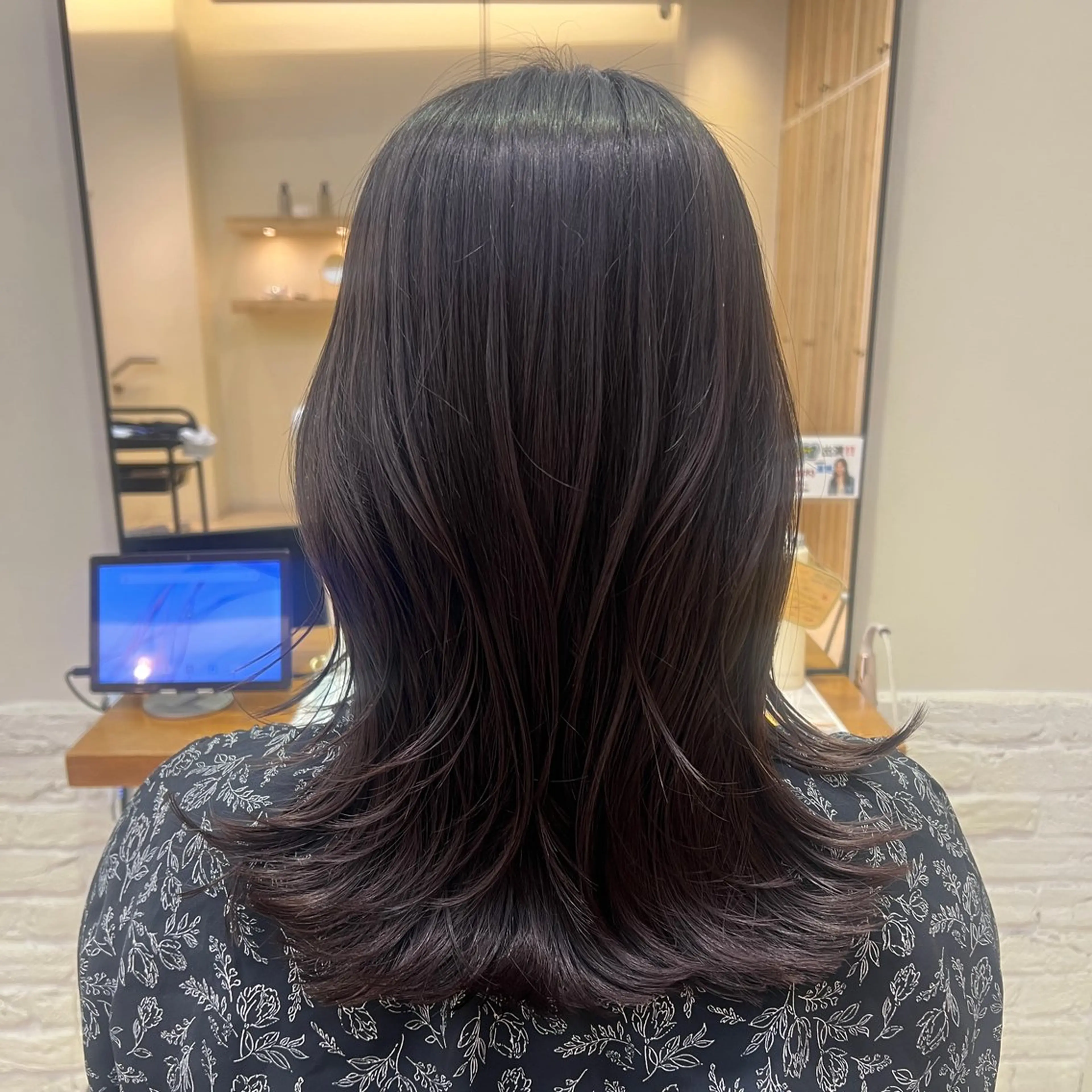 ミディアム カラー ‎💚韓国風レイヤー 🇰🇷💚 ちえのヘアスタイル