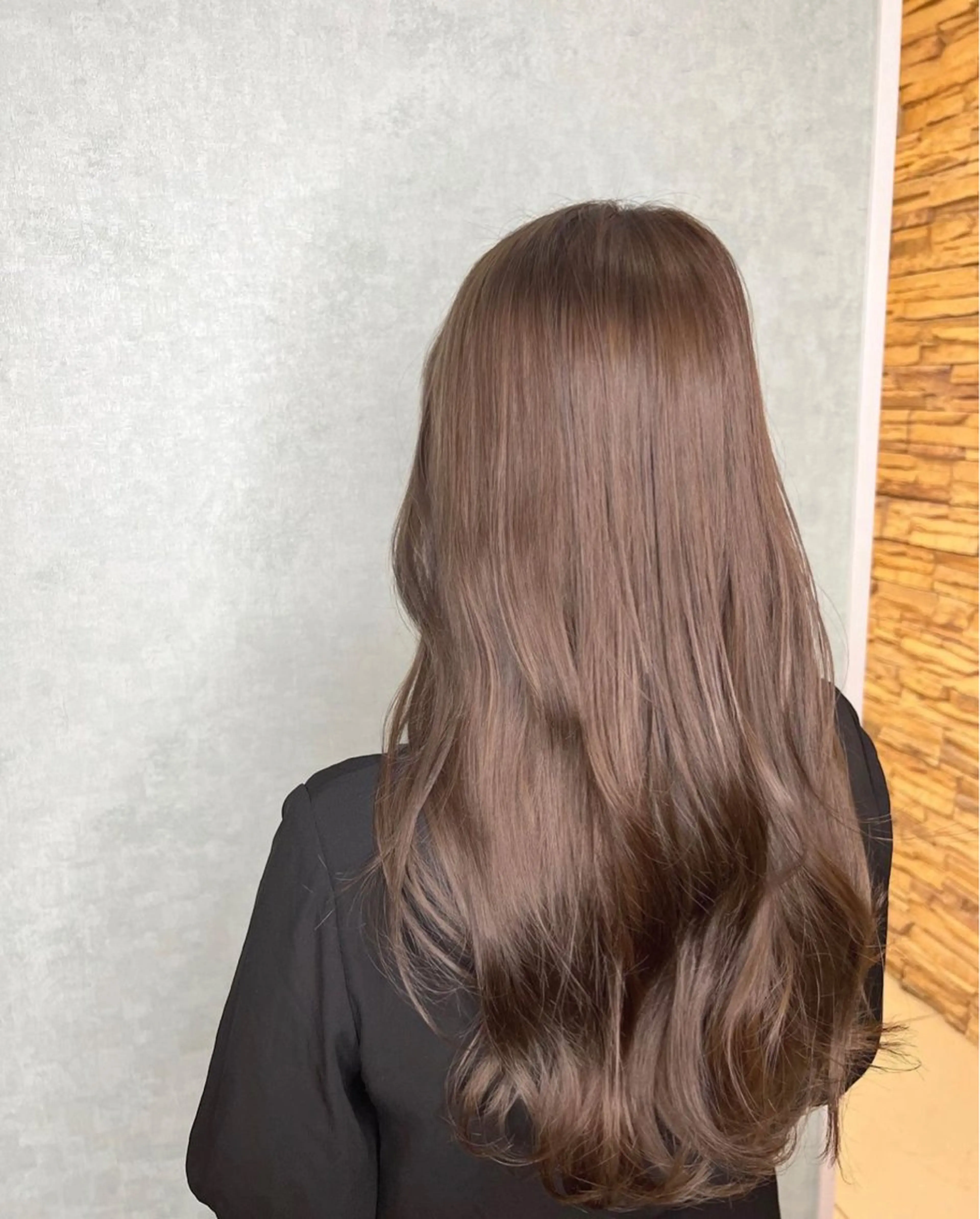 カラー ショコラグレージュ グレージュ 透明感カラー✨🩵 韓国ヘアkanatoのヘアスタイル