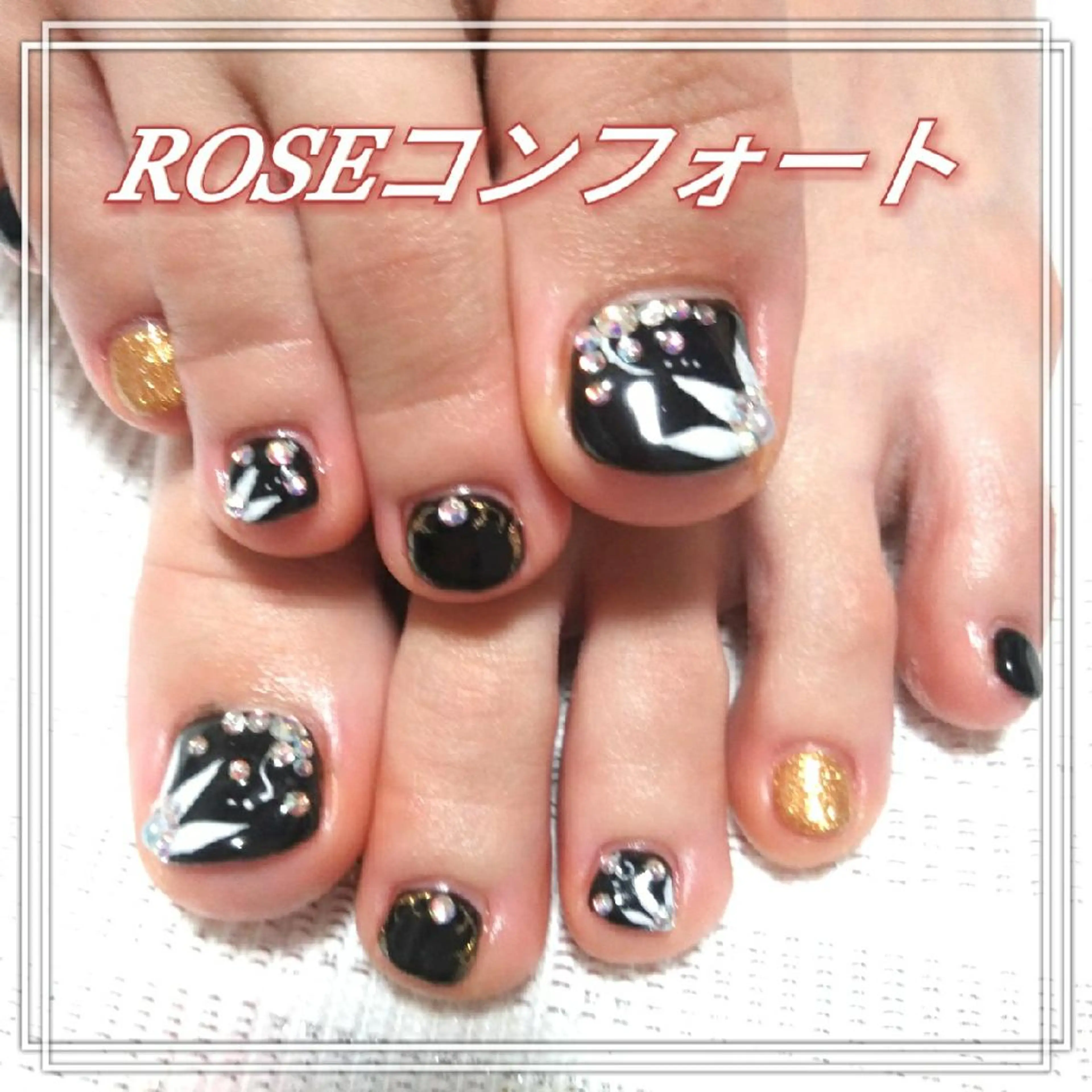 ネイル フットネイル フットネイル エステとネイル ローズコンフォートのネイルデザイン