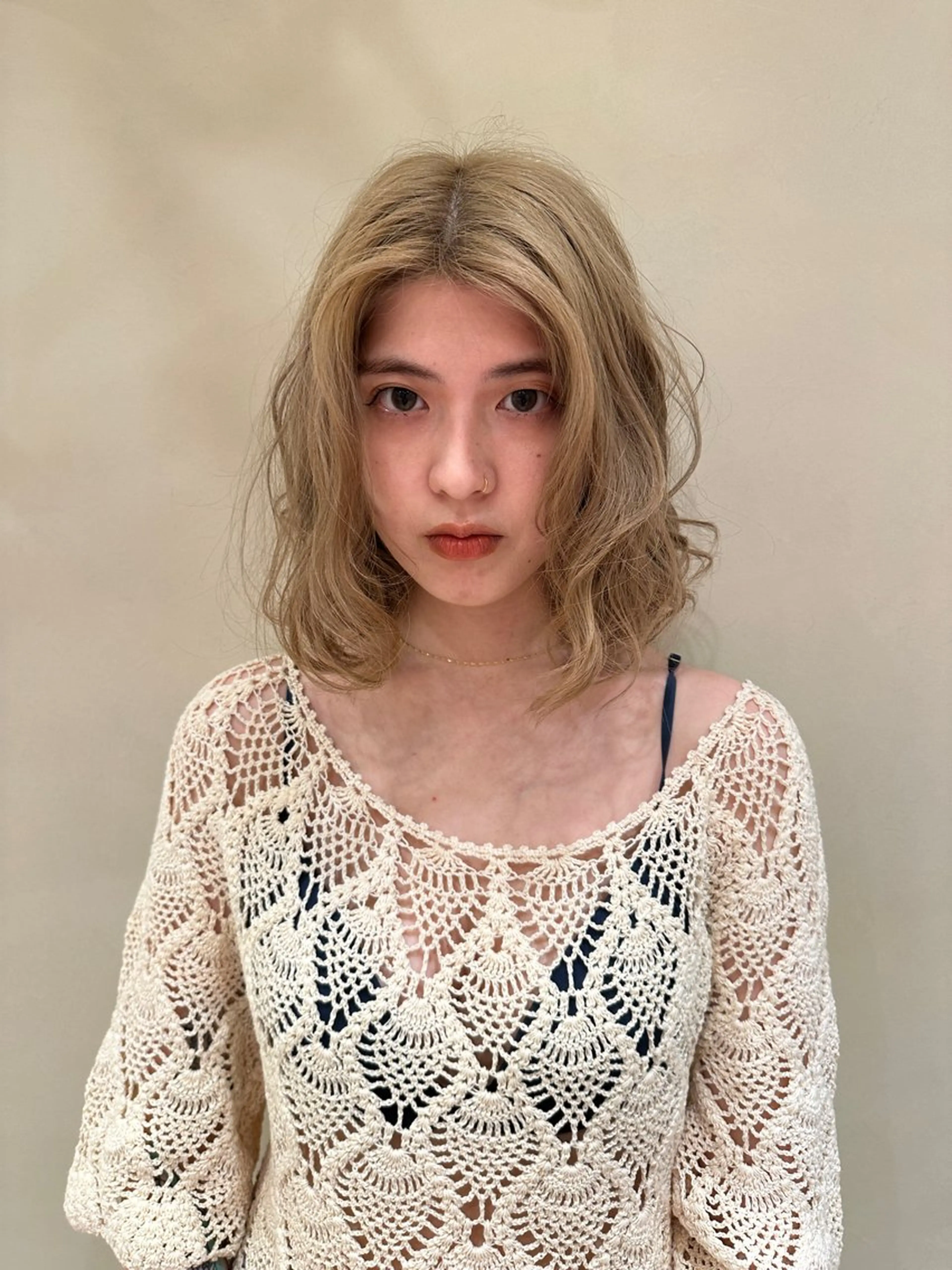 ショート カラー ベージュカラー 外国人風カラー 梅田/ベージュカラー /ブリーチカラーのヘアスタイル