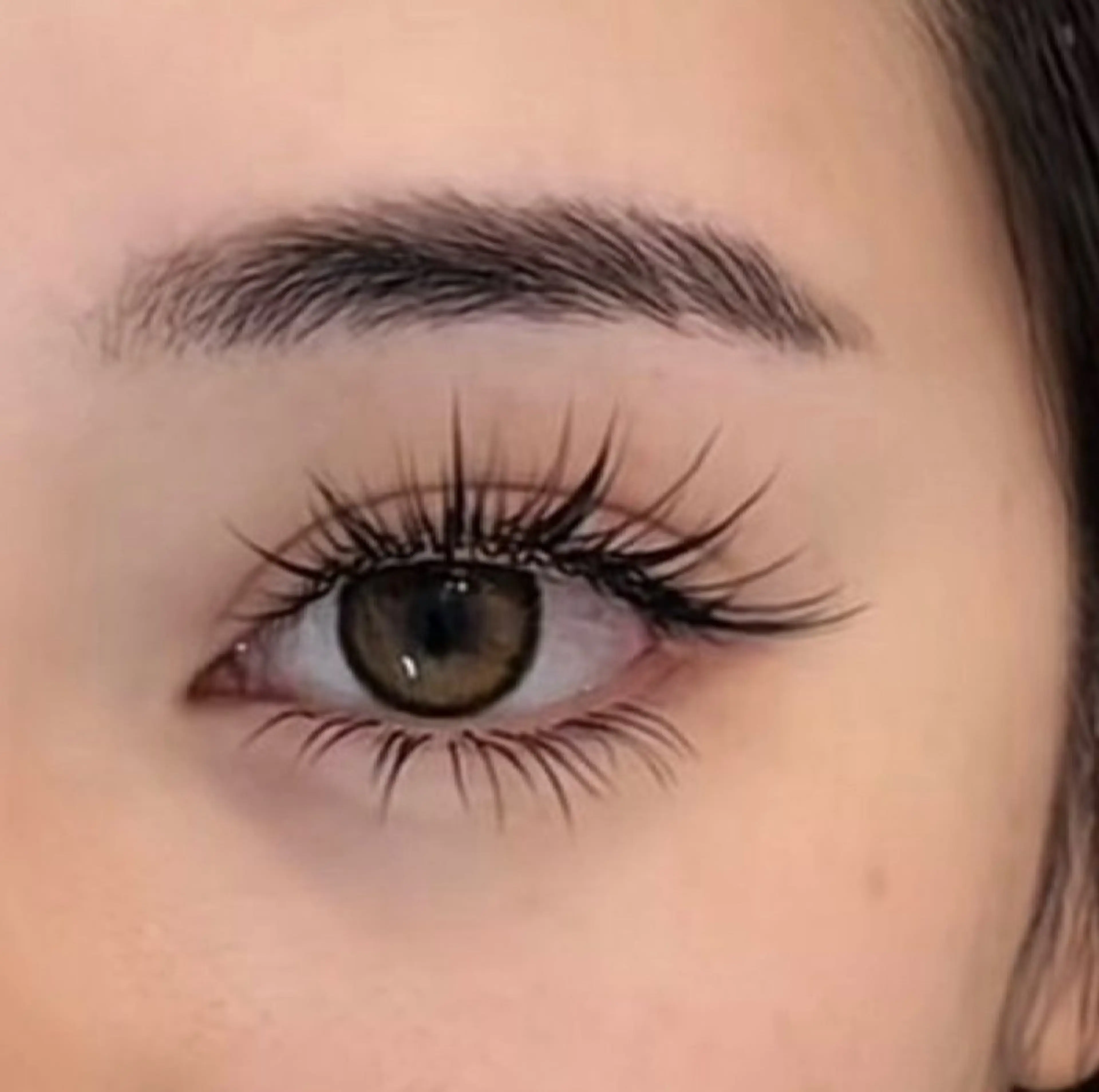 マツエク・マツパ L i l y / kahoの眉毛・アイブロウイメージ