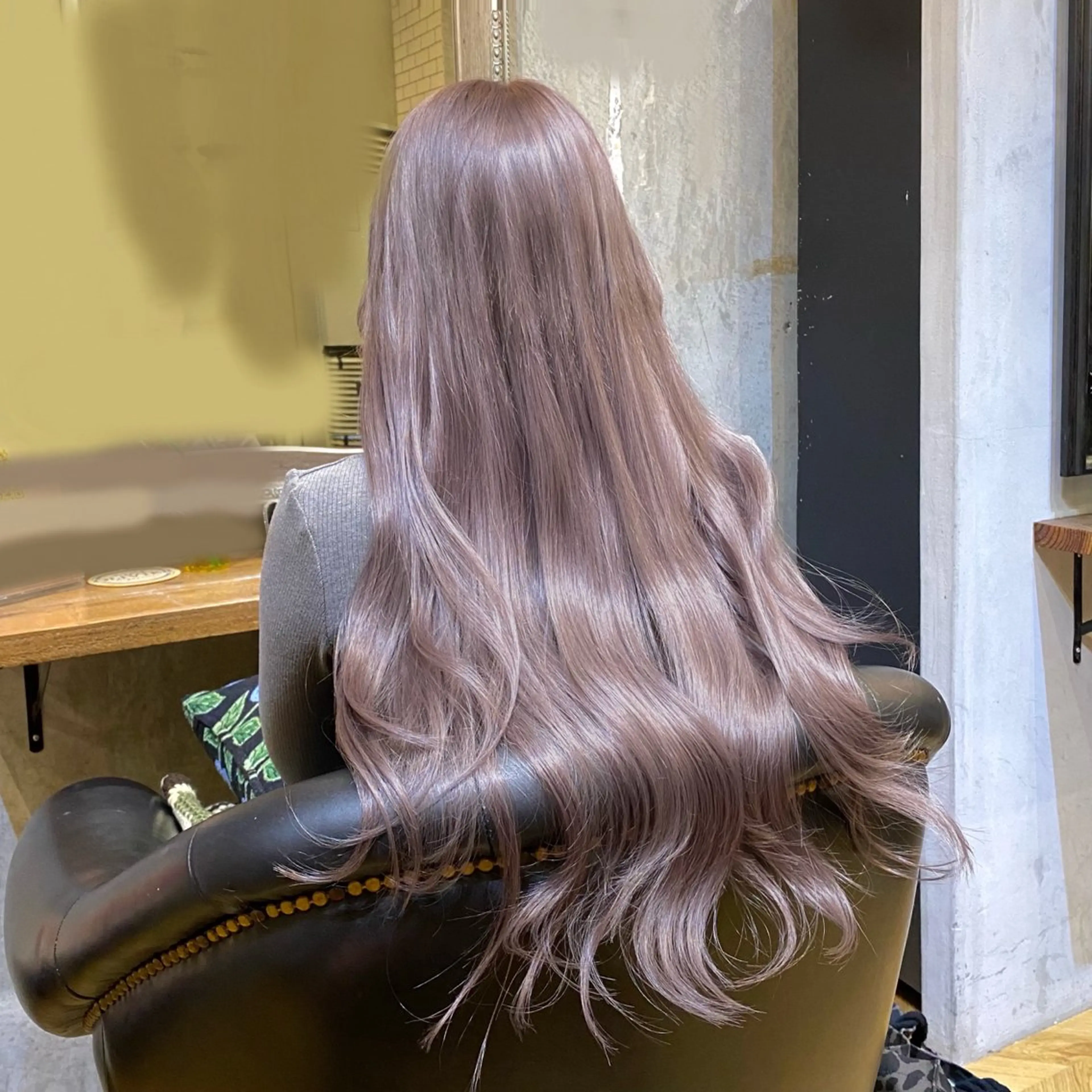 ロング ヘアカラー エクステ シールエクステ 🐁ONOの眉毛・アイブロウイメージ