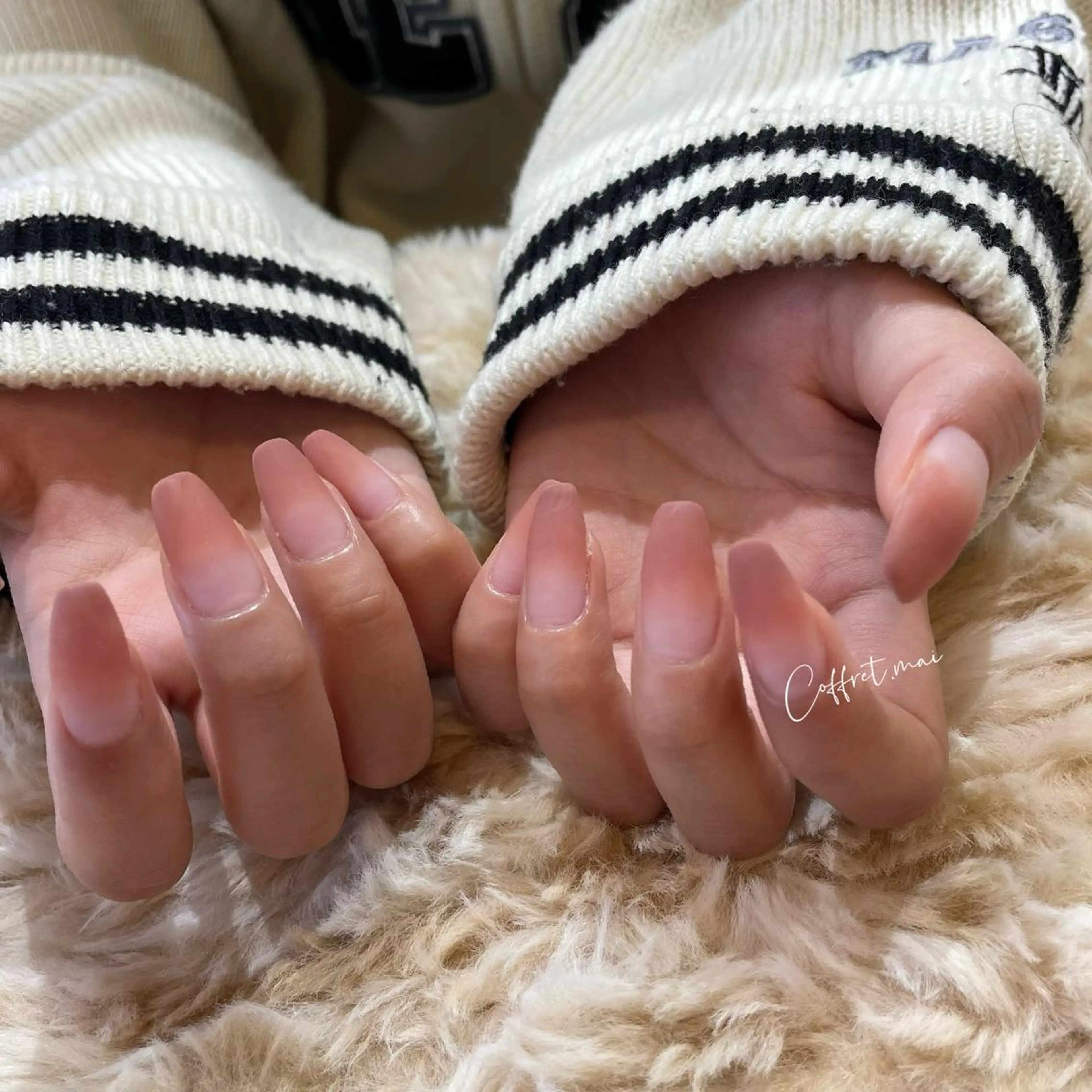 ネイル グラデーション マットネイル 💕WOLTOKYO 池袋💕maiのネイルデザイン