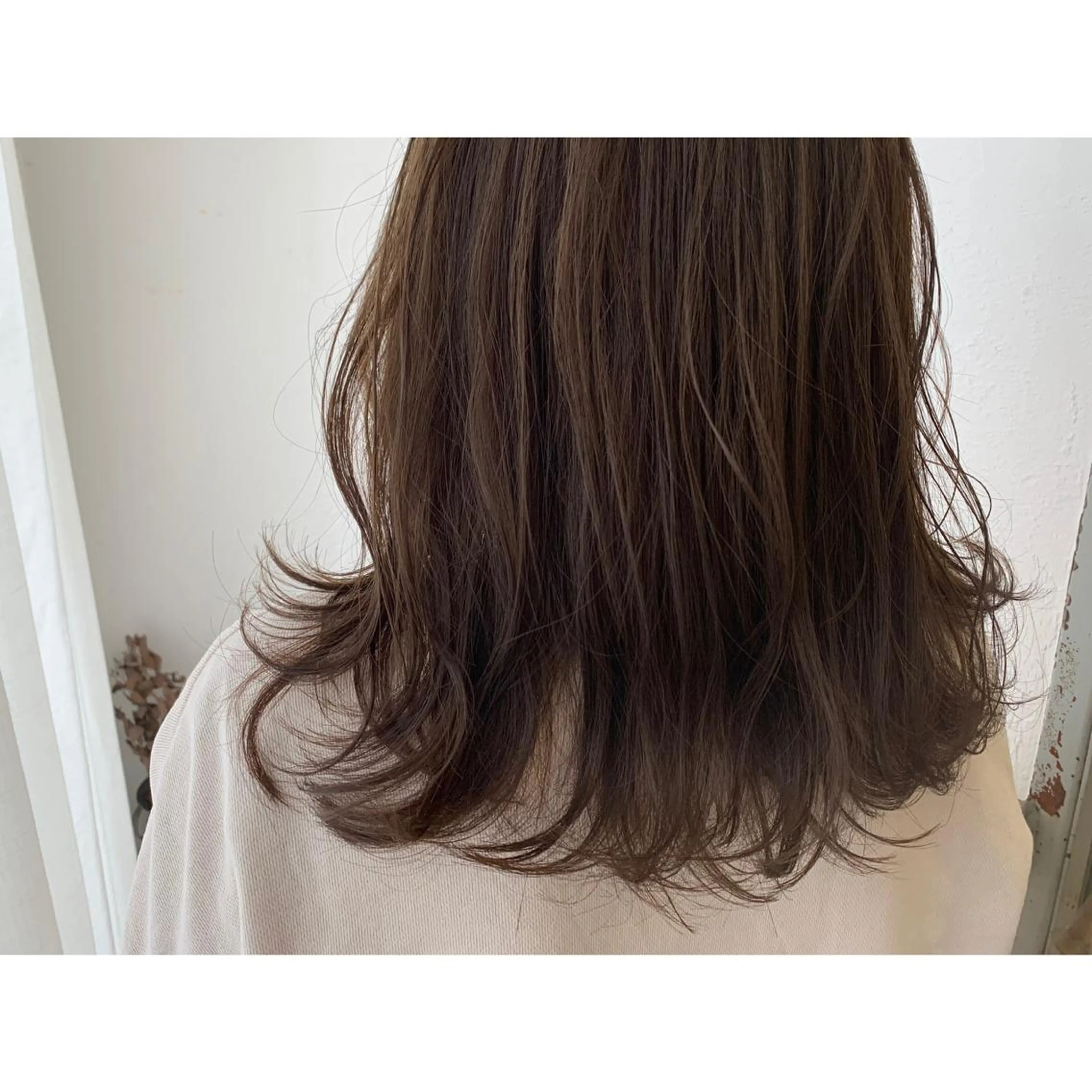 セミロング カラー カット ヘアカラー fio マナミのヘアスタイル