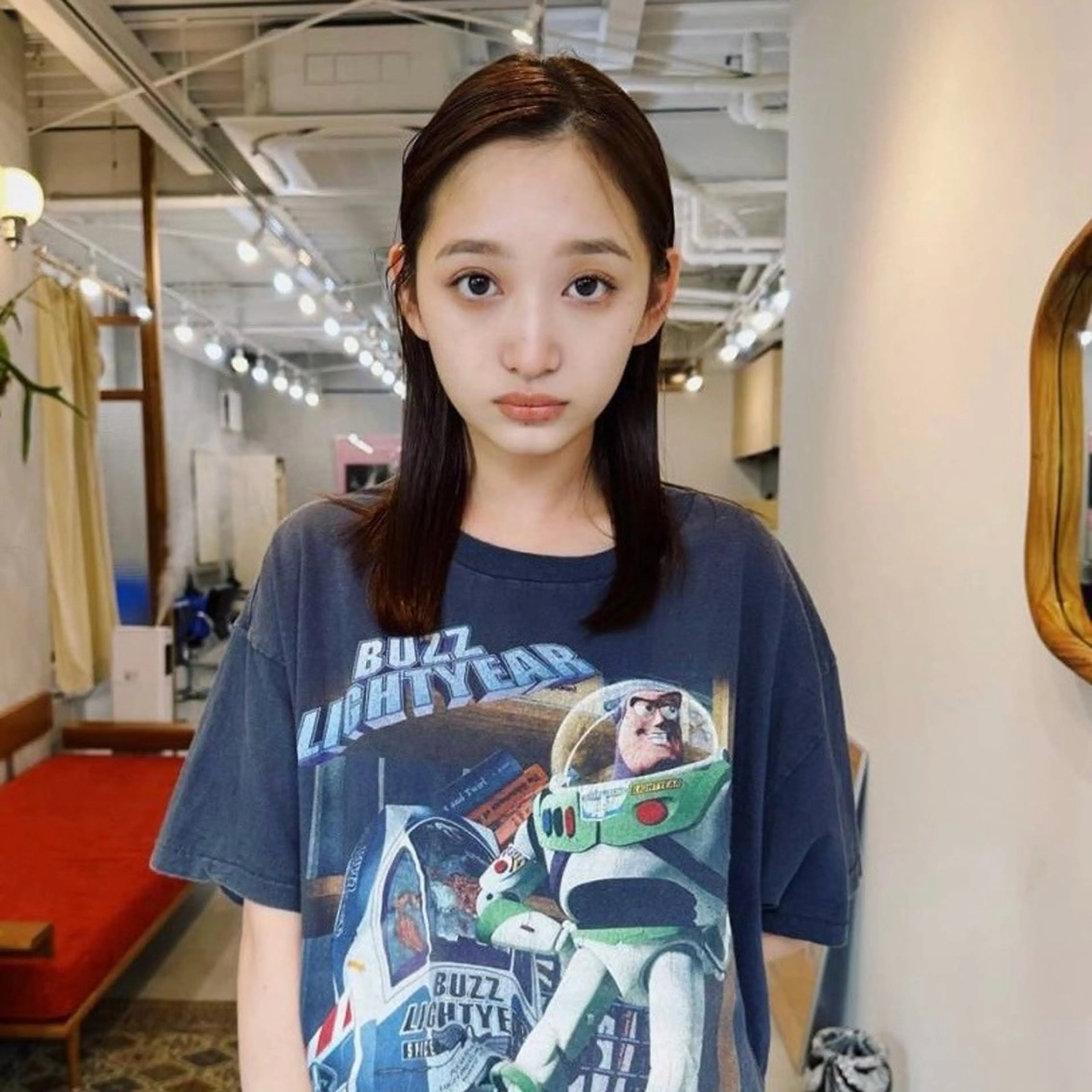 セミロング モモセ ユメトのヘアスタイル