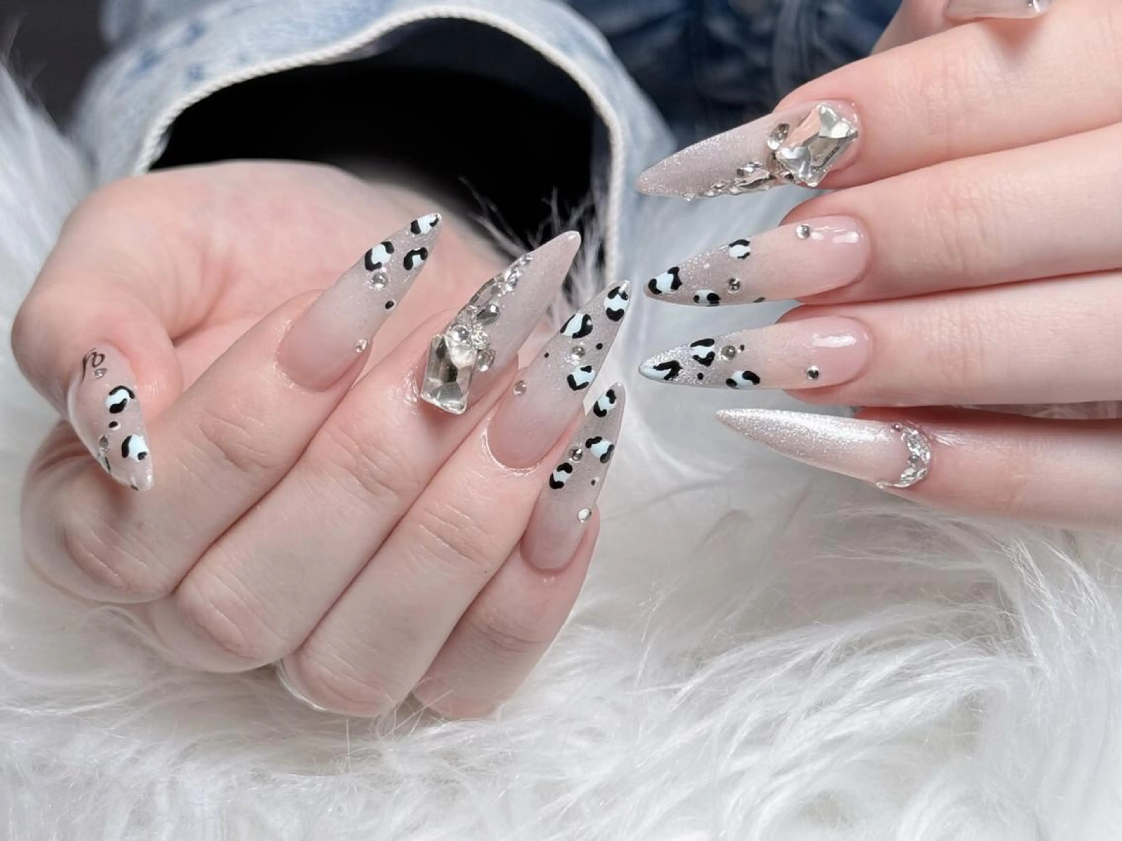 ネイル 長さ出し グラデーション 卒業式 キラキラネイル マグネットネイル Emi🌸Belle Nail Salonのネイルデザイン