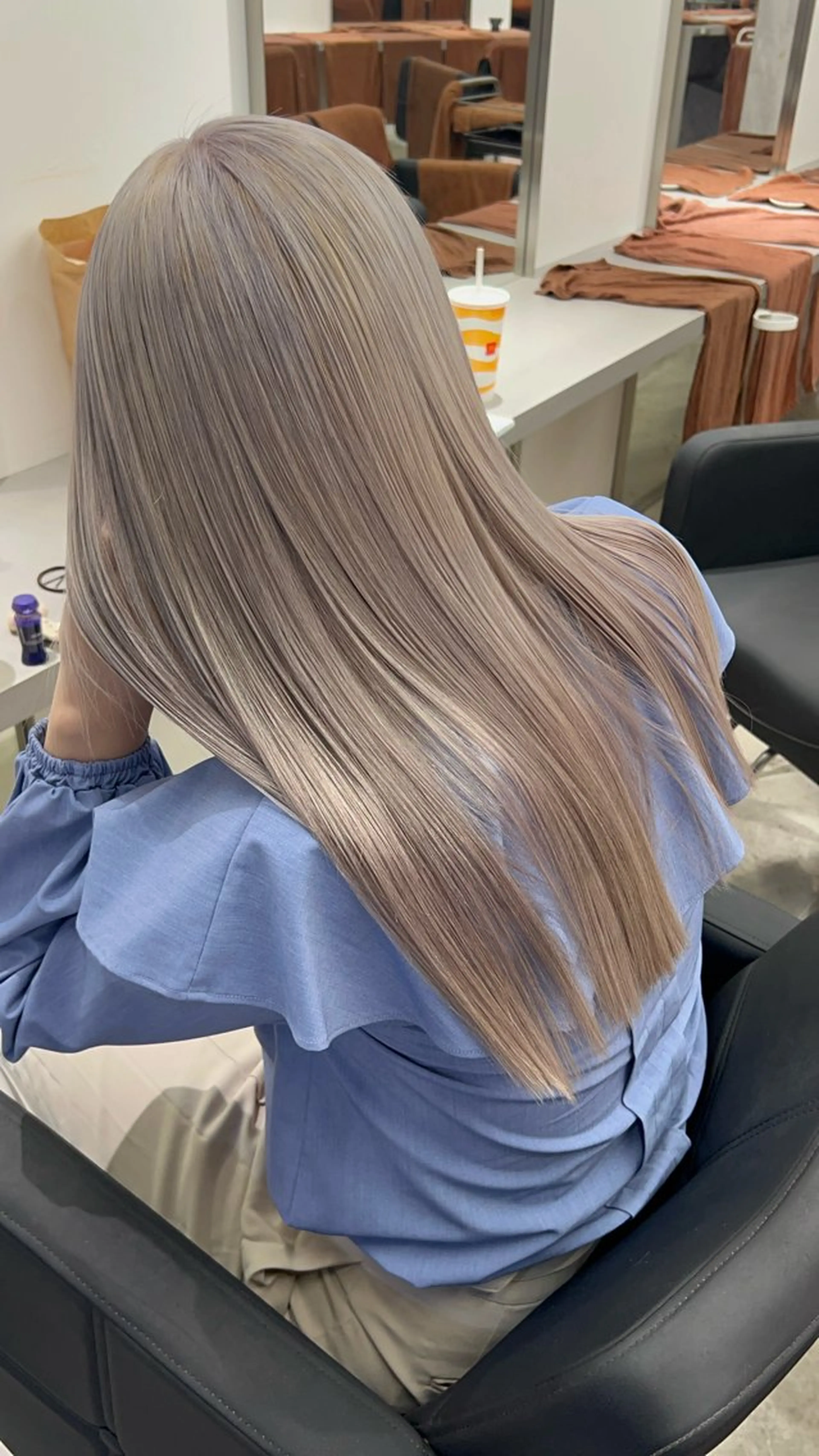 💫ハイトーンにしたい方必見!💫🫧2回ブリーチ+イルミナカラー+艶トリートメント🫧の写真