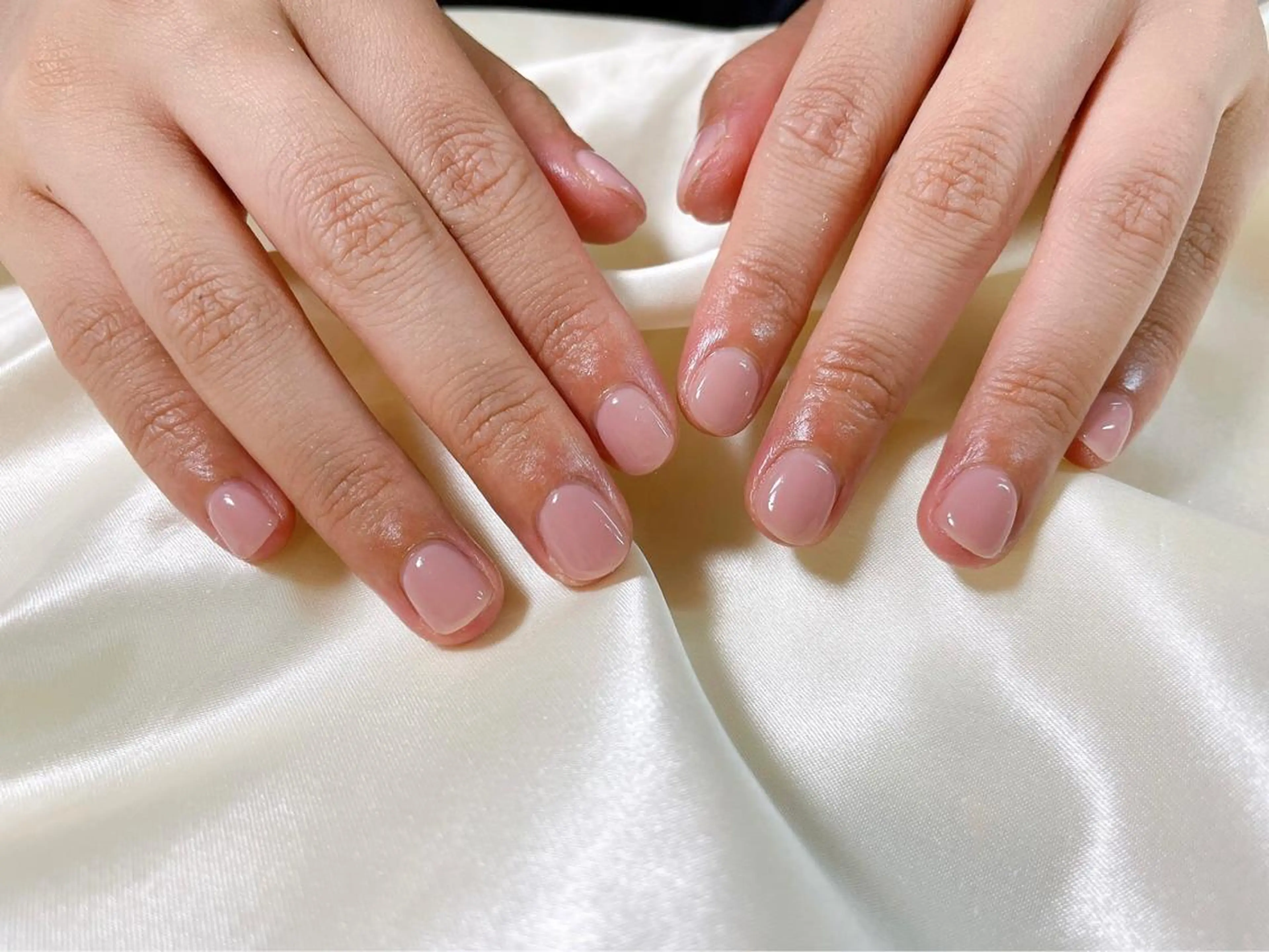 ネイル ワンカラーネイル ハンドネイル mogunail &blowのネイルデザイン