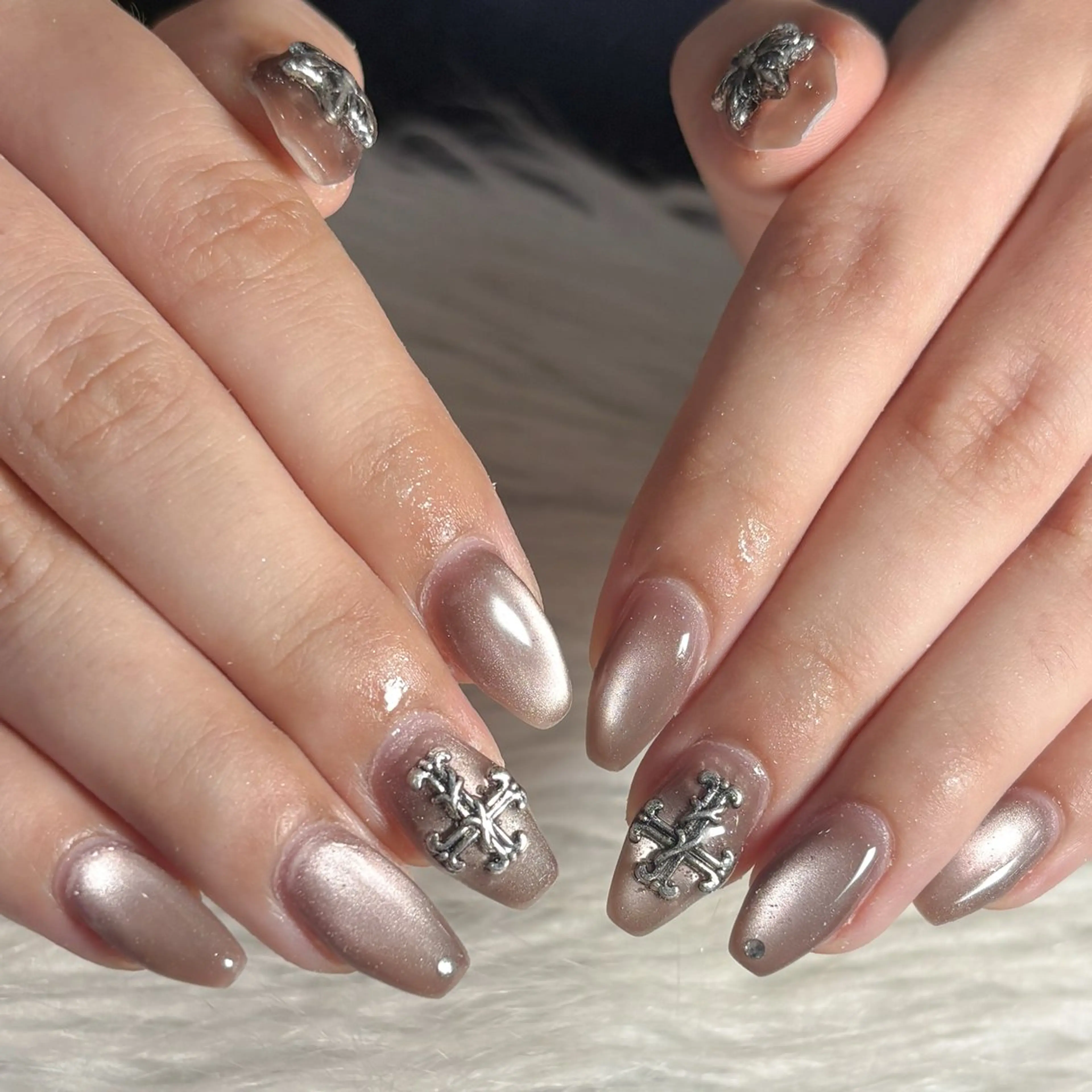 ネイル ハンドネイル LAVISH manaのネイルデザイン