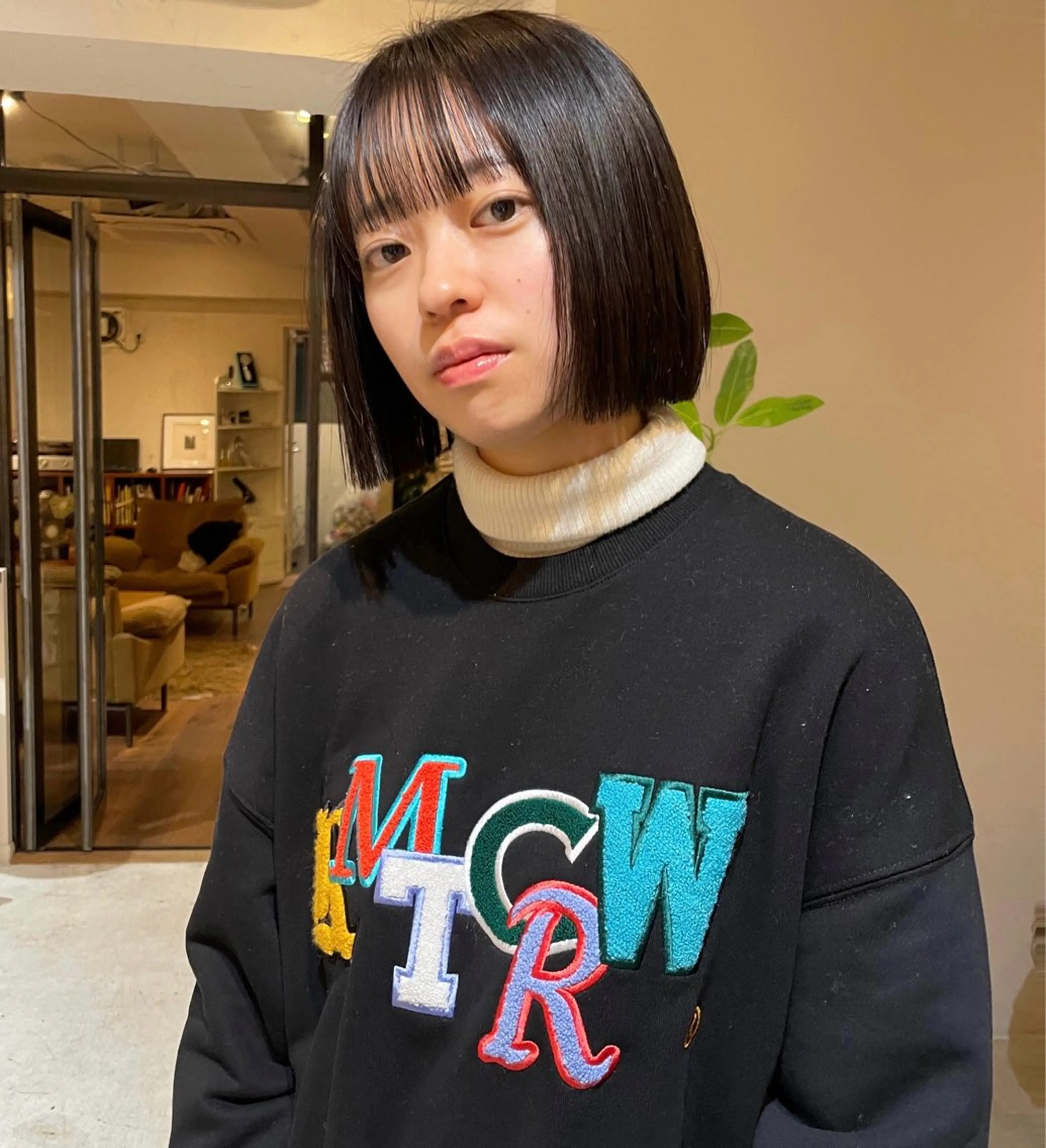 ショート カラー ボブ ファッションに 溶け込むstyleのヘアスタイル