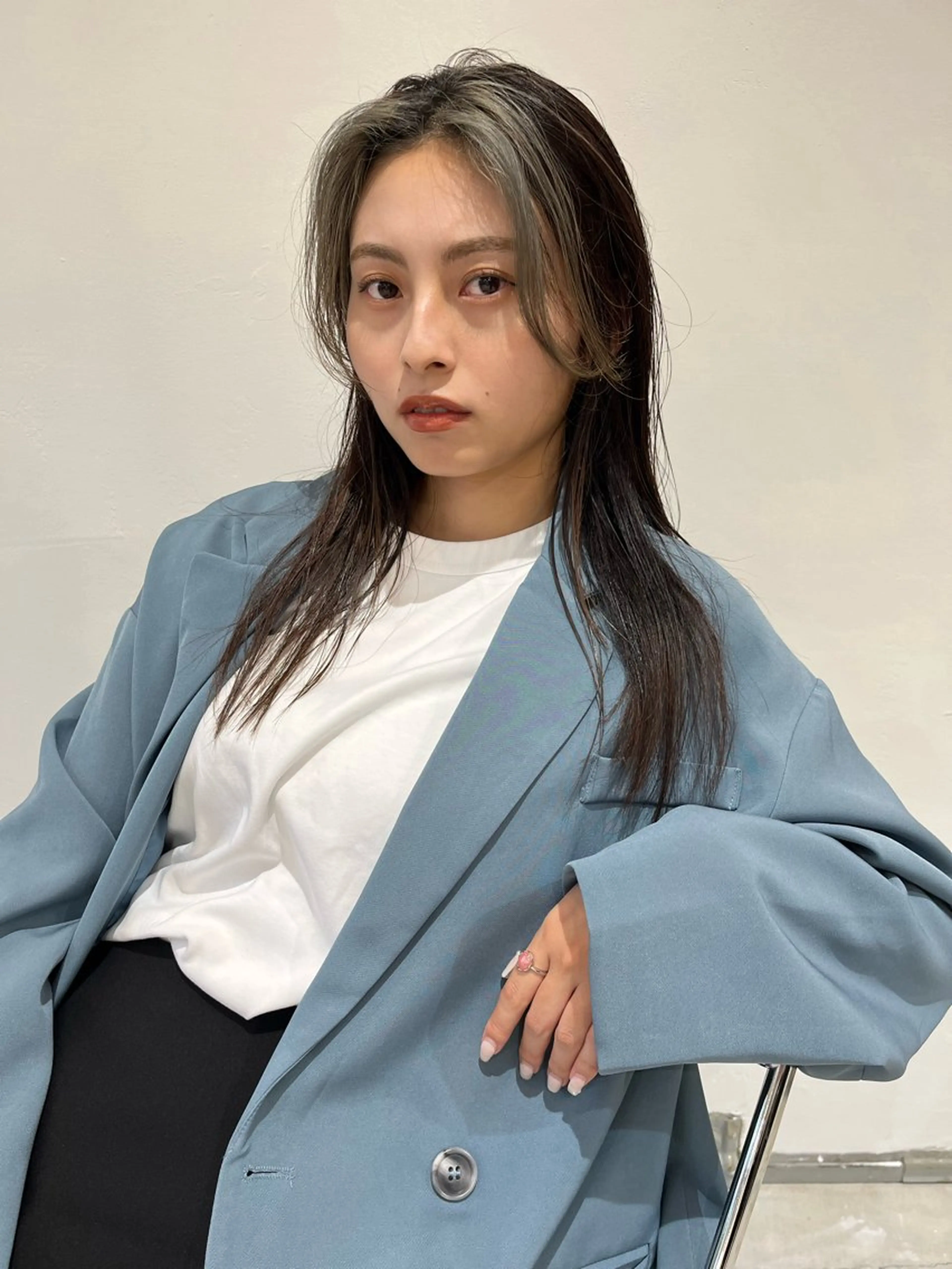 ロング カラー ミストバング ブリーチ  フェイスフレーミング 鈴木 美紅のヘアスタイル