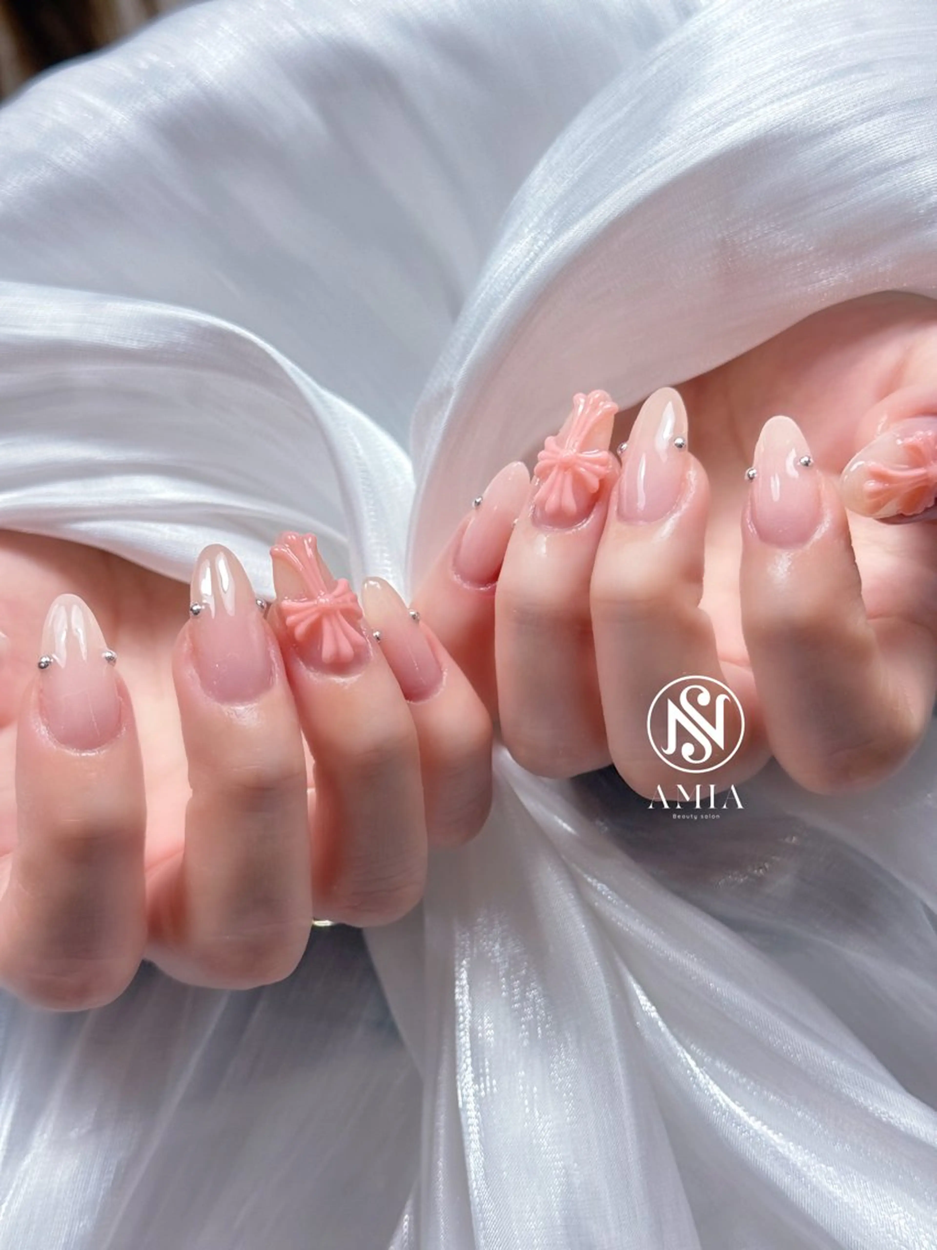 ロング ハンドネイル 🌟AMIA BEAUTY🌟のネイルデザイン