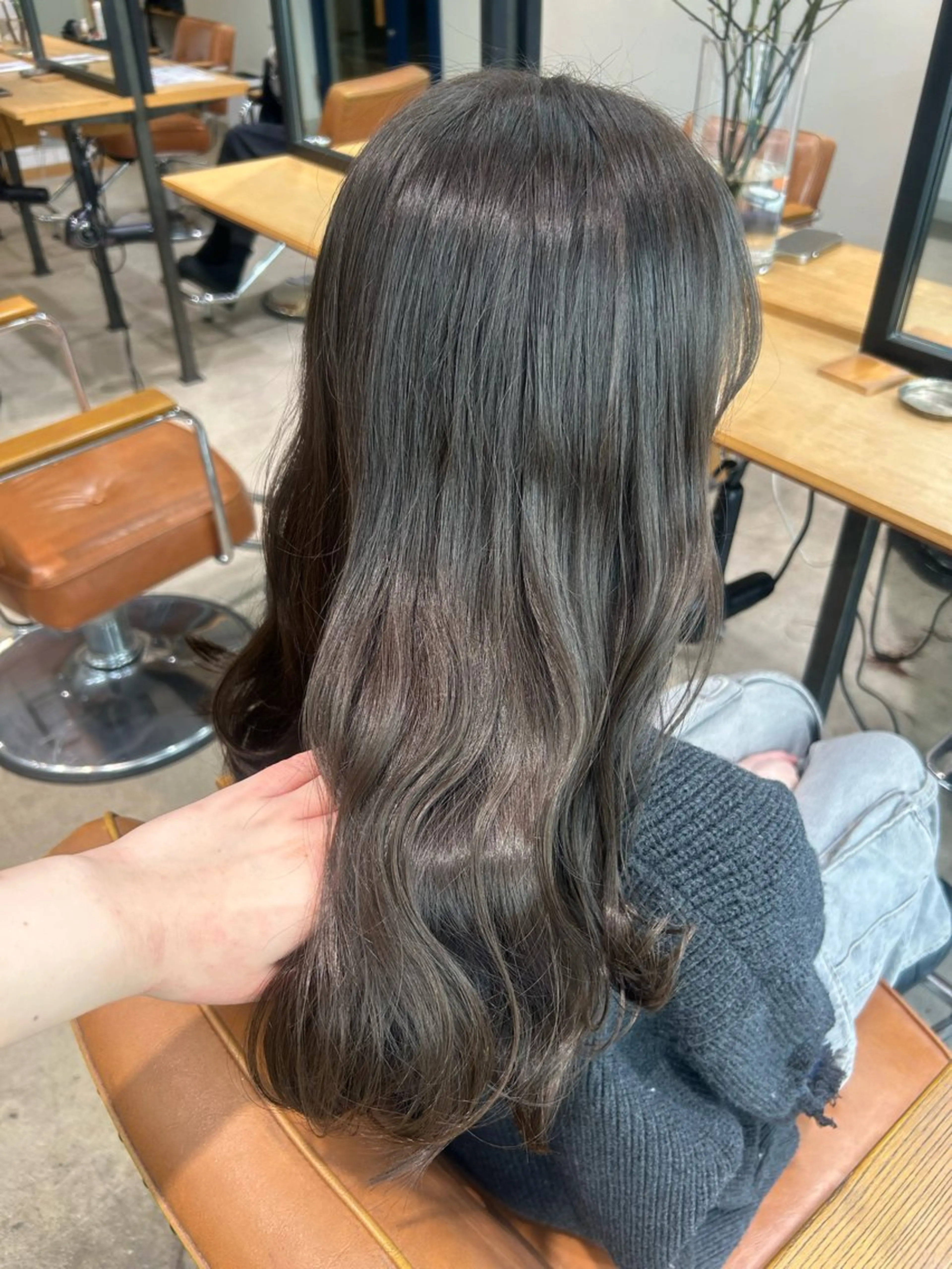 ロング カラー ヘアカラー トリートメント 透明感カラー レイヤーカット りなのヘアスタイル