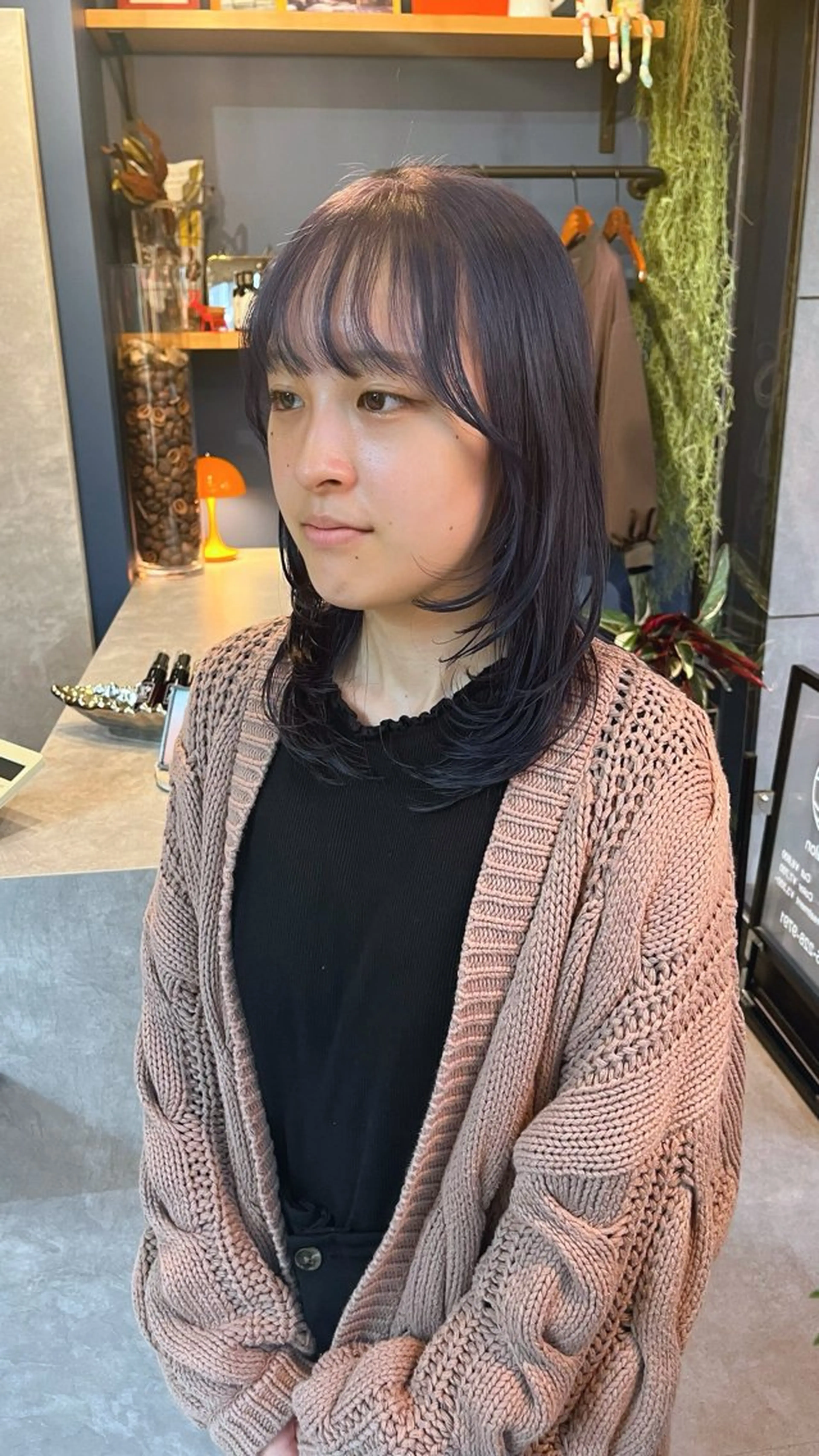 ミディアム レイヤーカット kivi 【キヴィ】所属・似合わせカット Rinka🌻のヘアスタイル